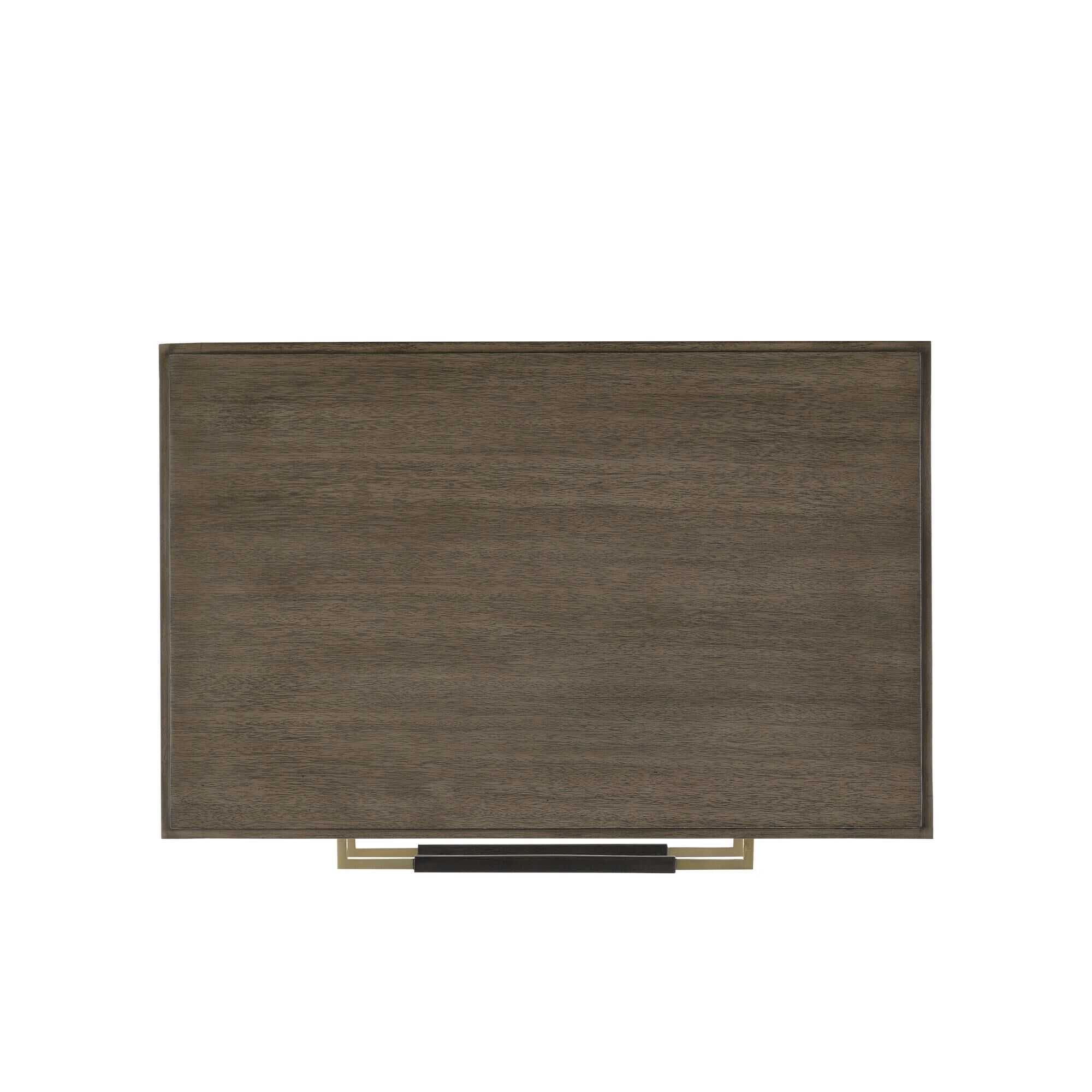 Shown in Chanterelle/Coffee/Champagne finish