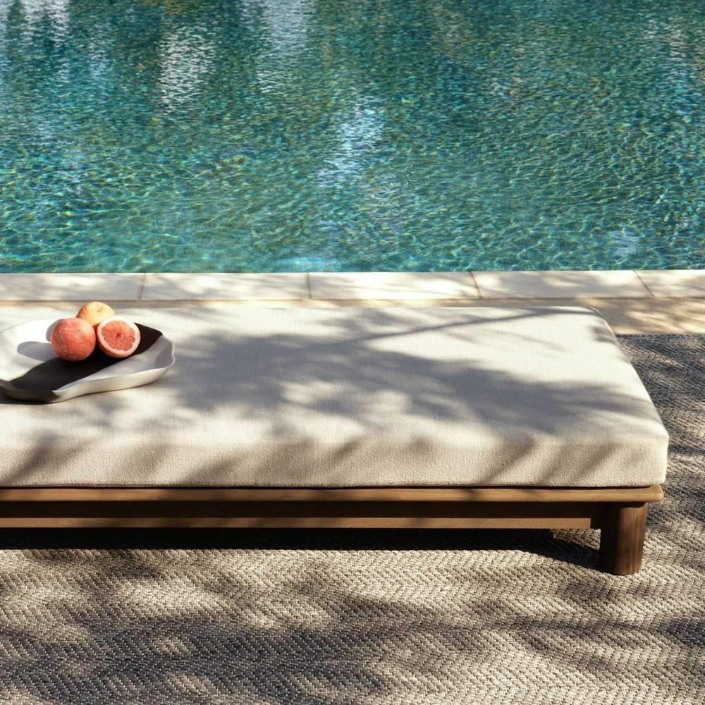 Shown in Porpoise finish