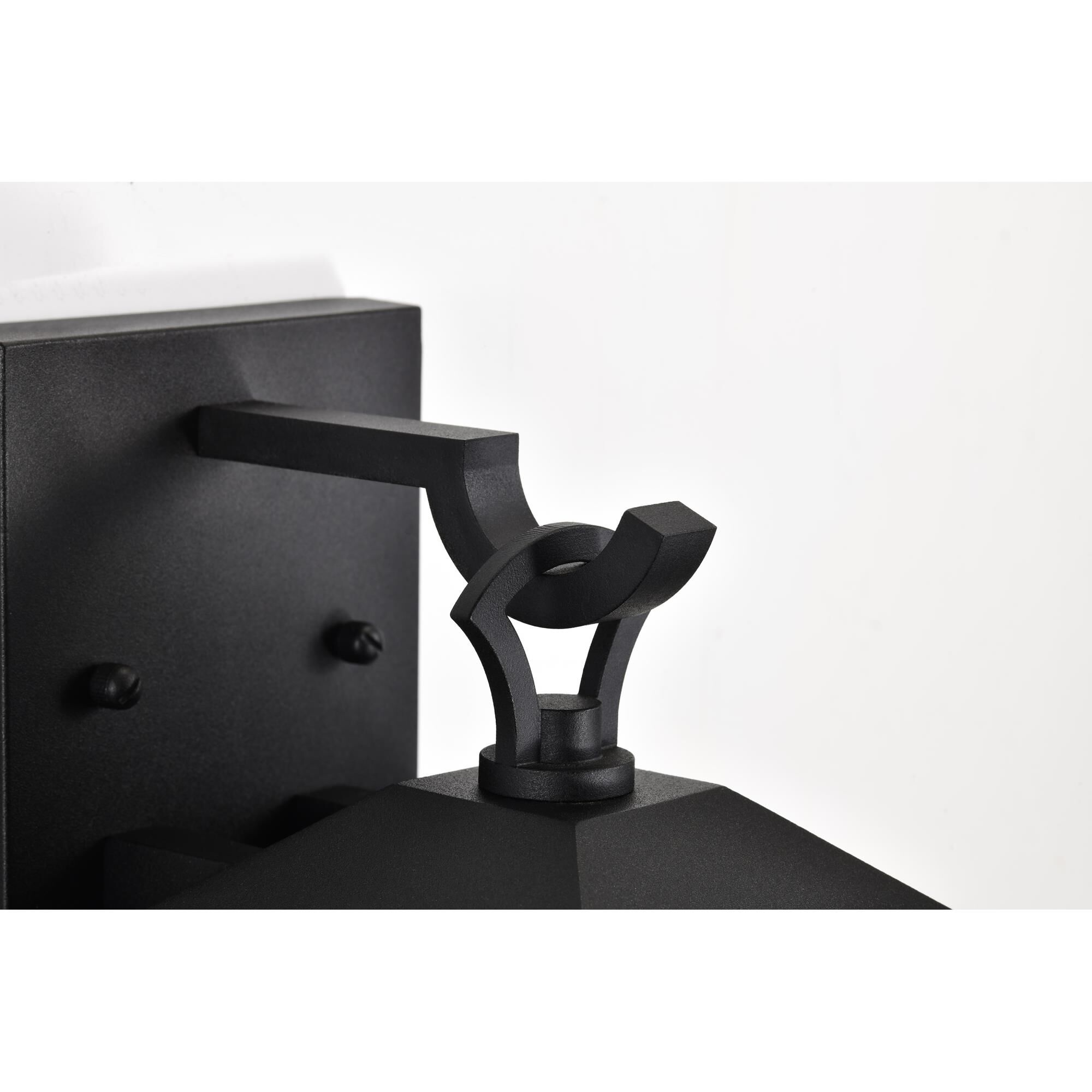 Shown in Matte Black finish and Clear glass