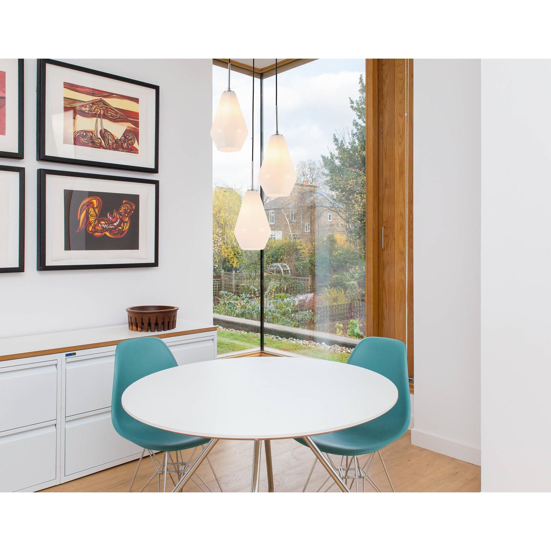 Shown in Chrome finish and Frosted White  glass