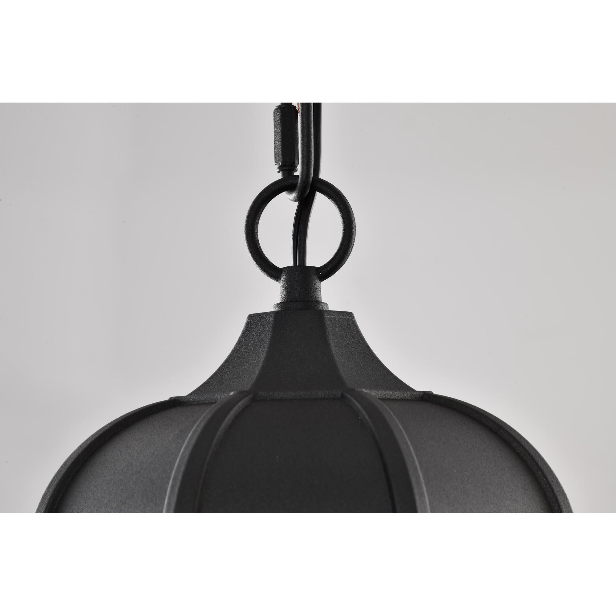 Shown in Matte Black finish and Clear Water glass