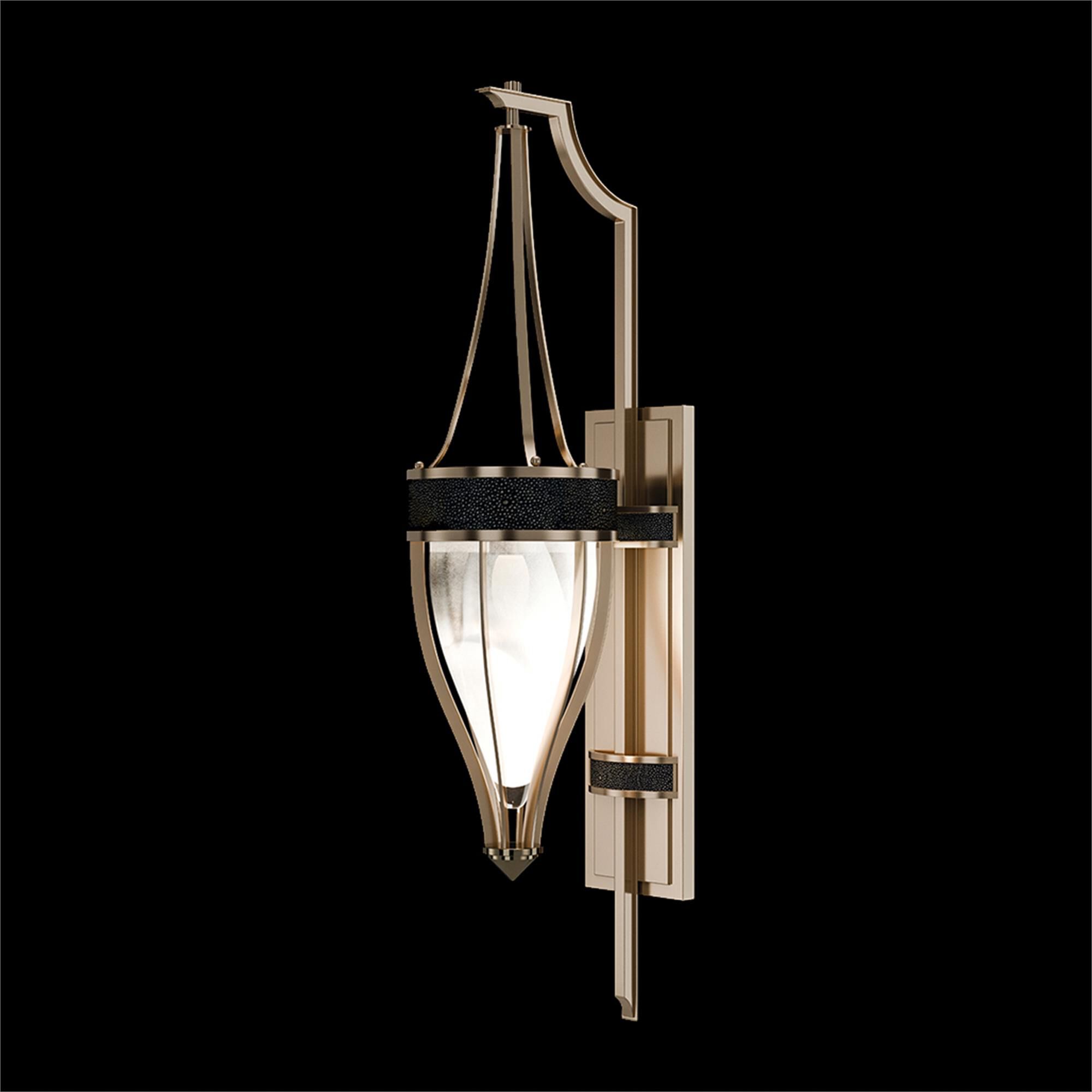 Shown in Champagne and Brass  finish and Black Knight accent