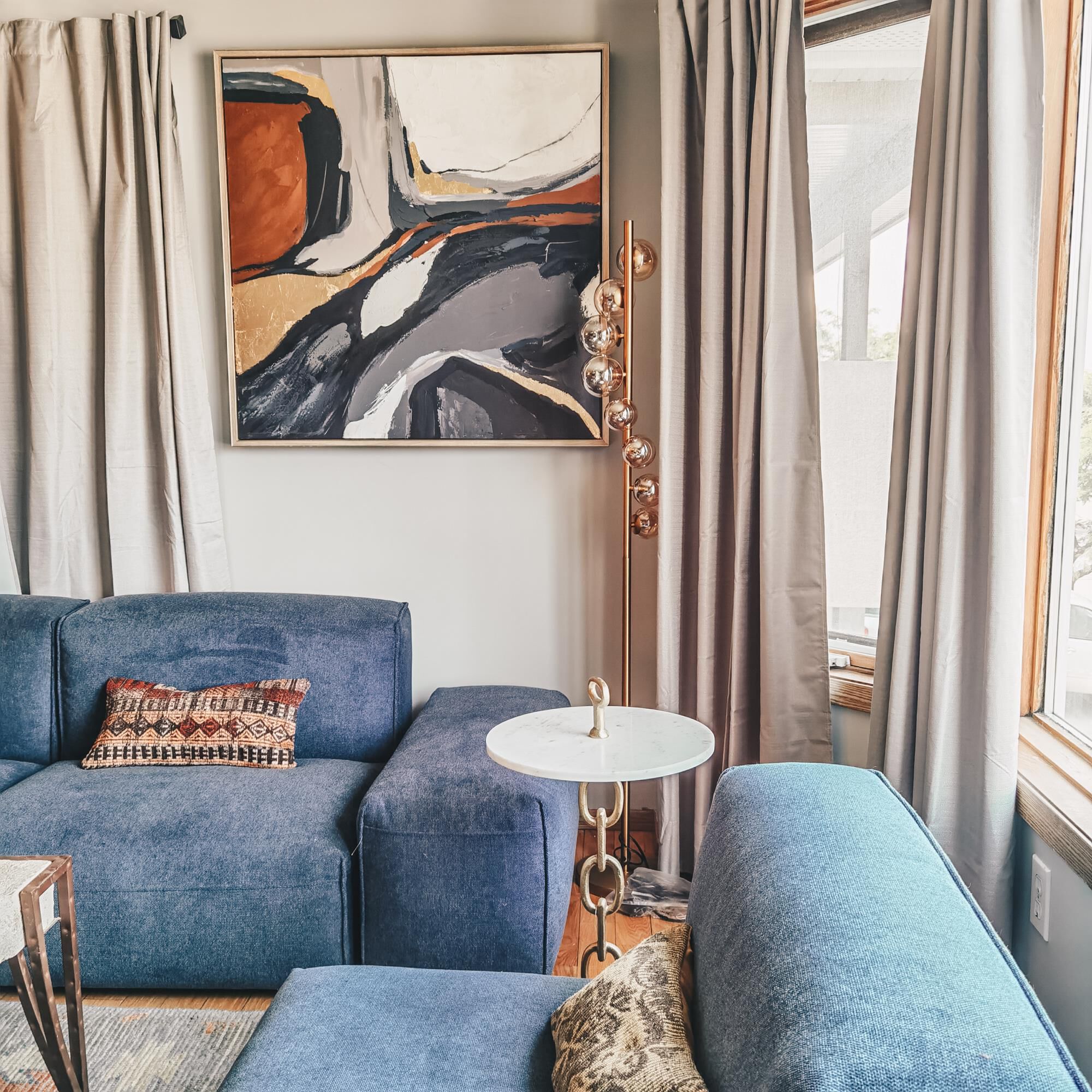 Shown in Vintage Bronze finish and Champagne glass