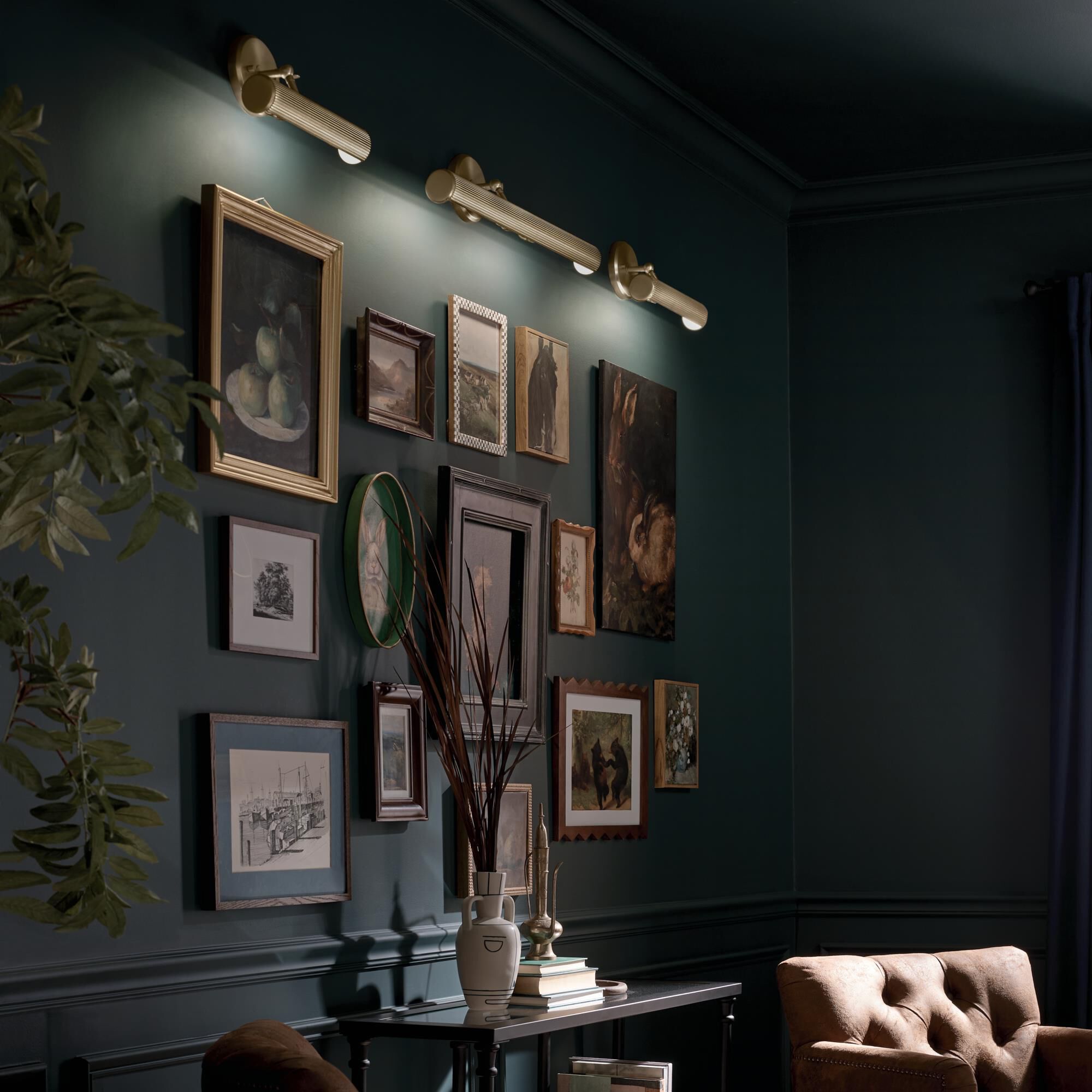 Shown in Champagne Bronze finish and Metal, Cylinder and Ribbed shade