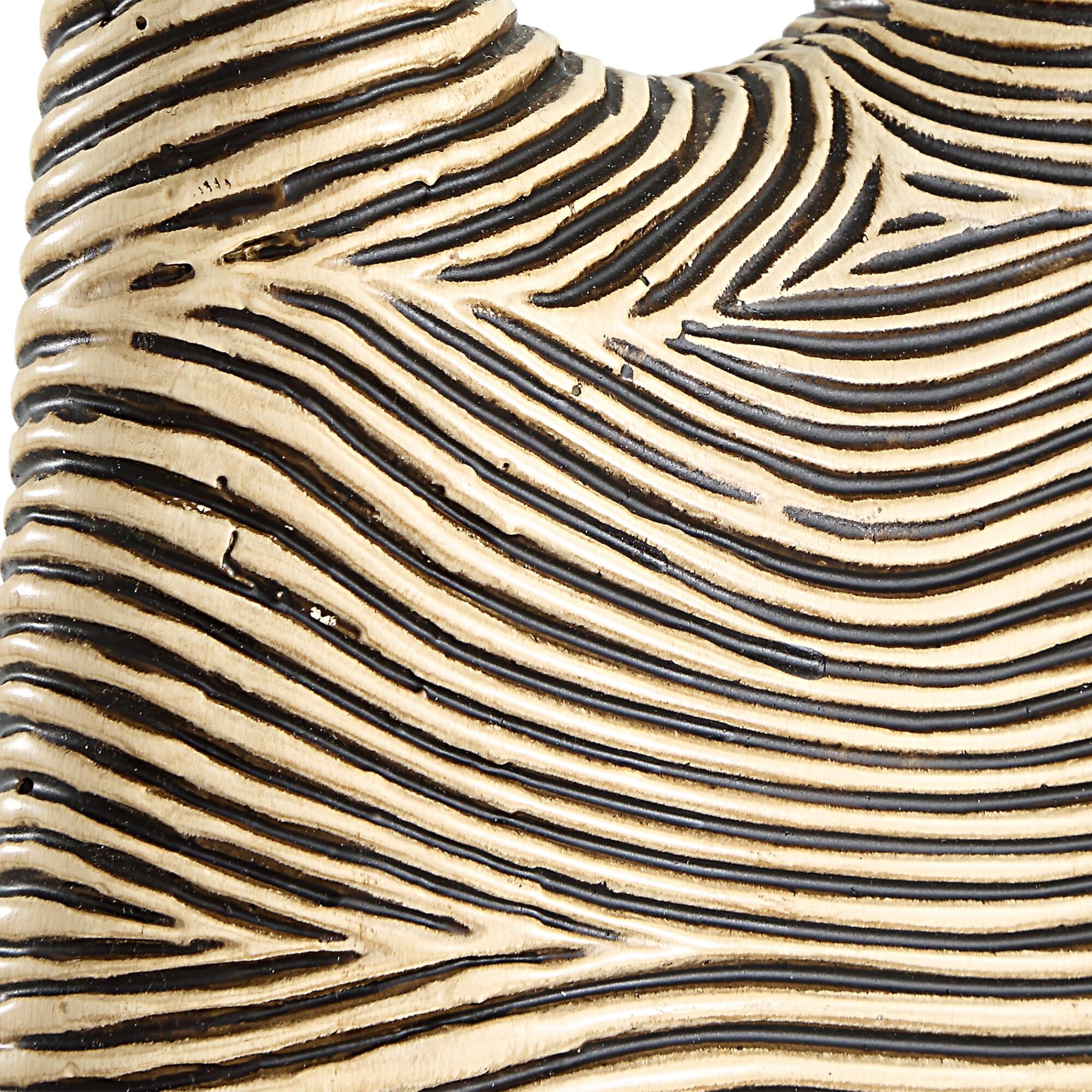 Shown in Black and White finish