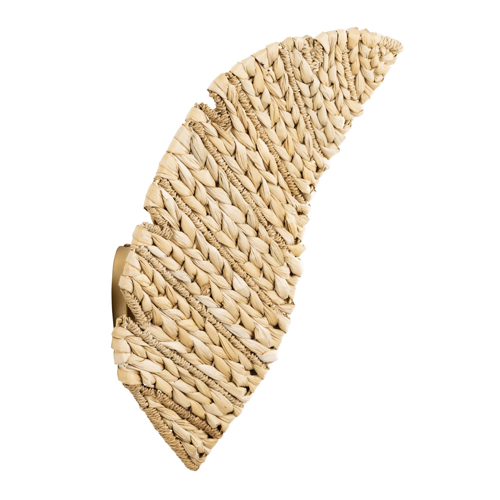 Shown in French Gold/Natural Seagrass finish and Natural Seagrass With Lampakanay Rope shade