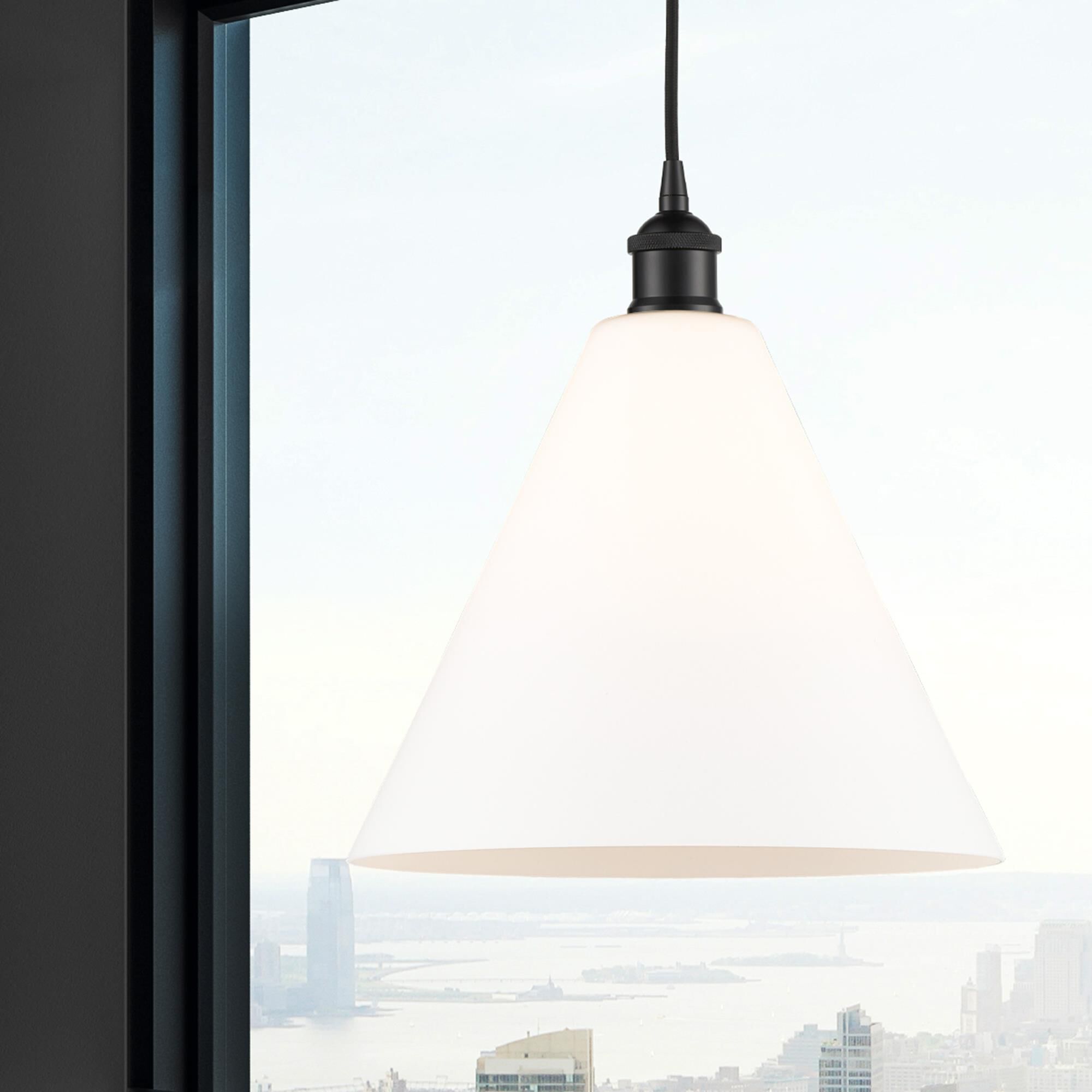 Shown in Matte Black finish and Matte White glass