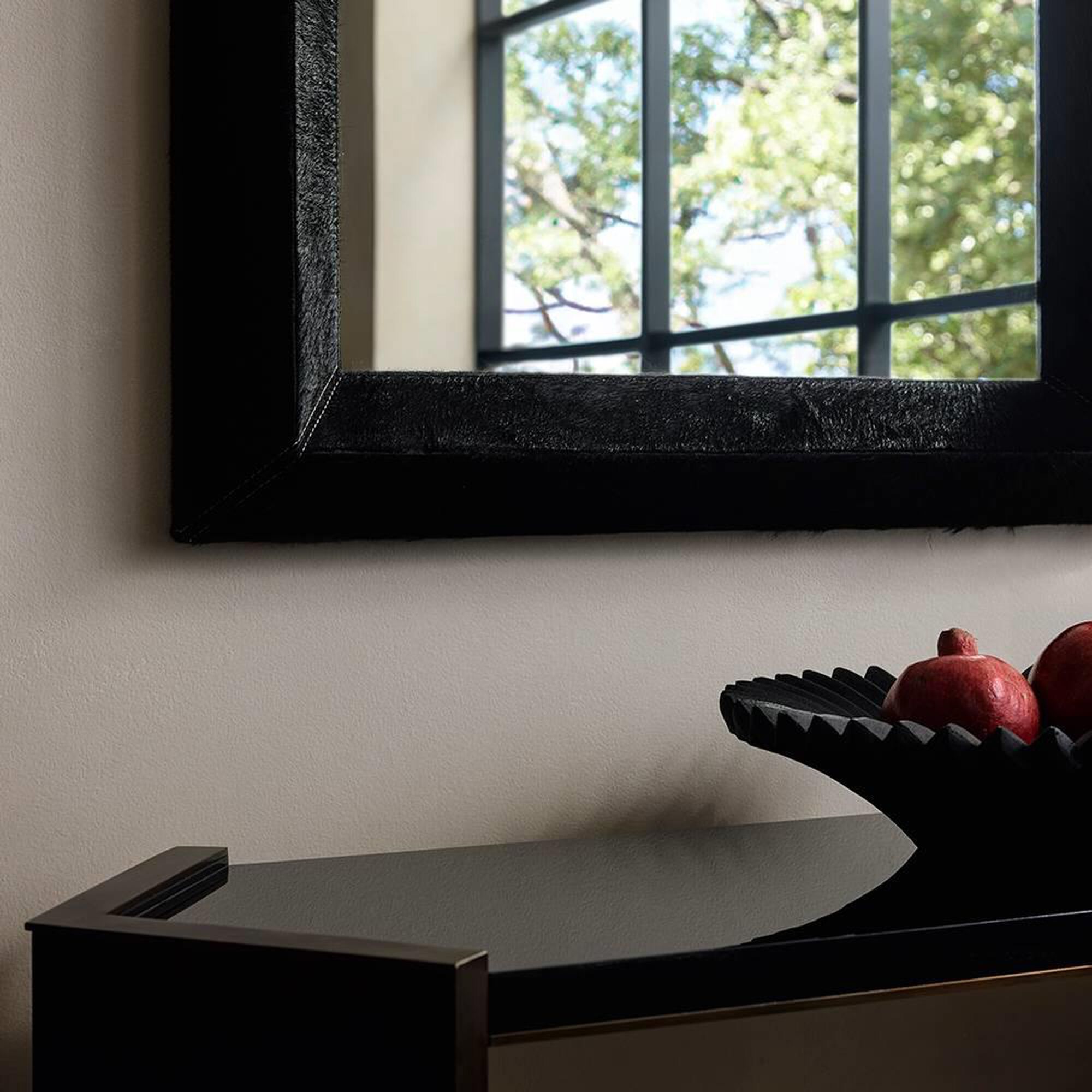 Shown in Black and Plain finish