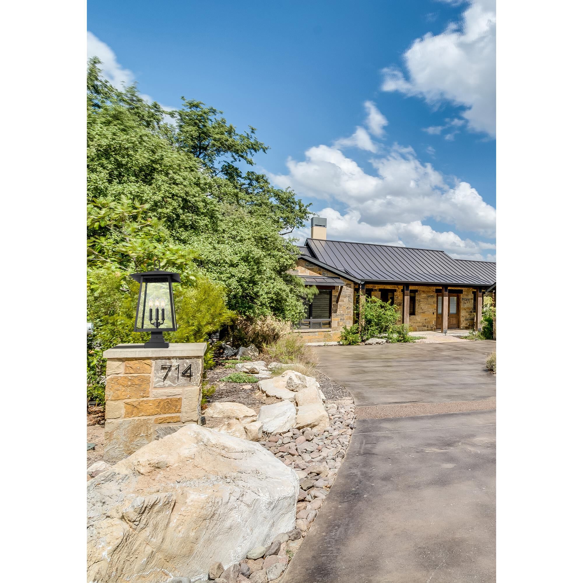 Shown in Black finish and Clear Seedy glass and Clear Seedy shade