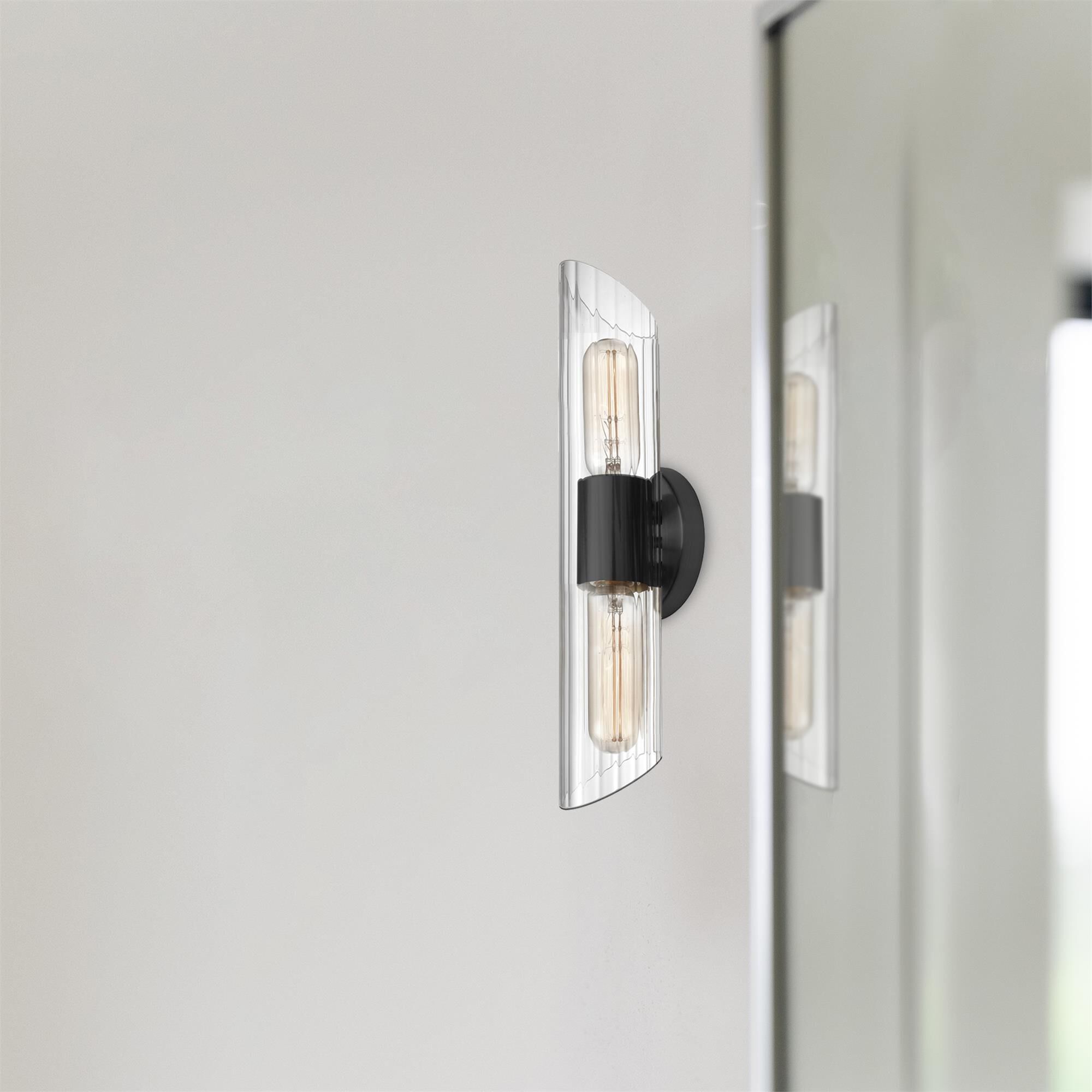Shown in Clear and Matte Black finish and Clear Cylinder glass
