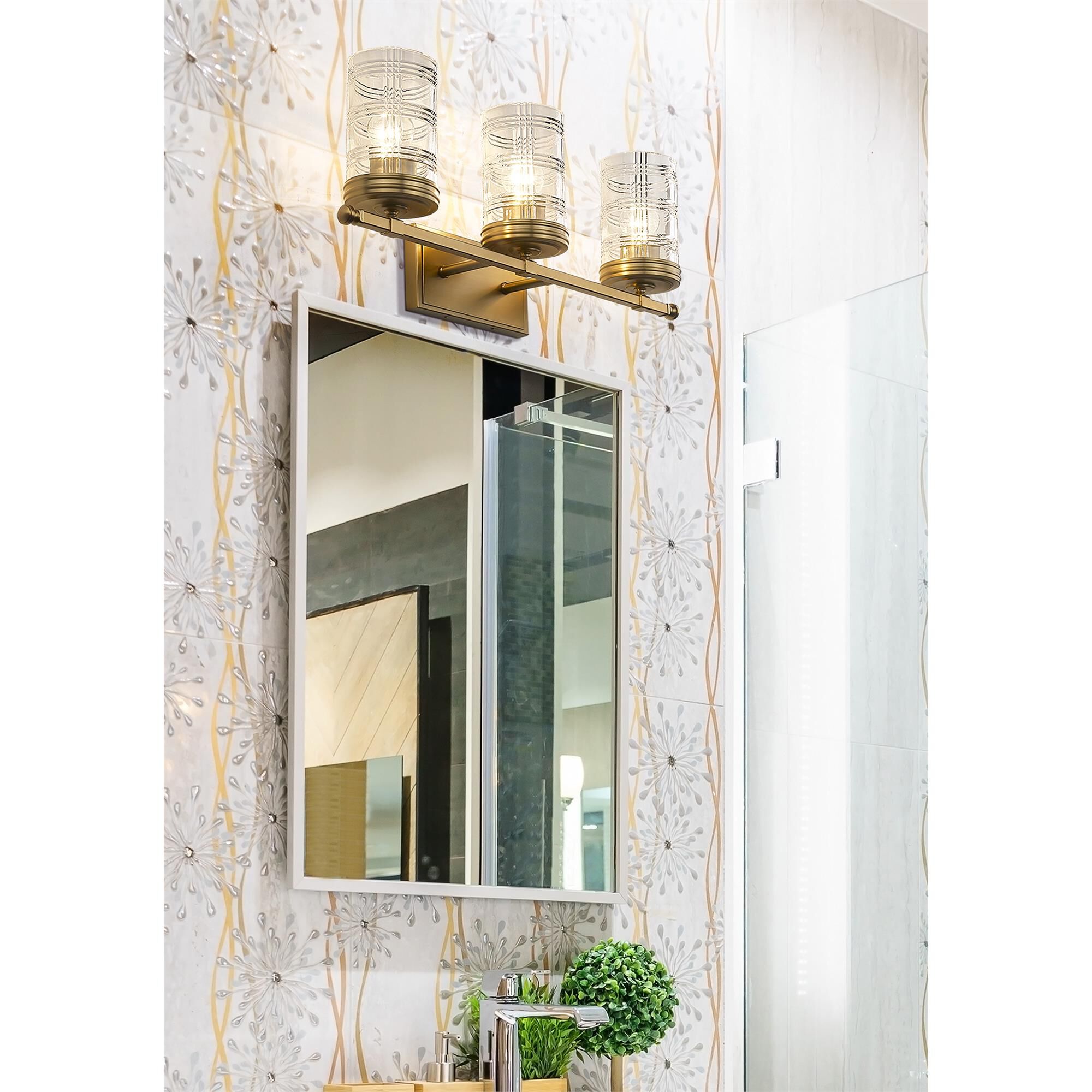 Shown in Heirloom Gold finish and Clear glass and Clear shade