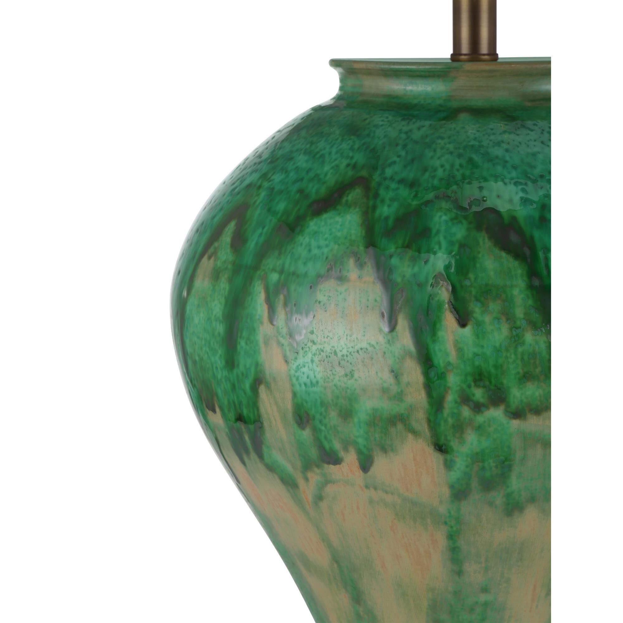 Shown in Green finish and Cuban Sandpaper/Hardback/Rolled Edge shade