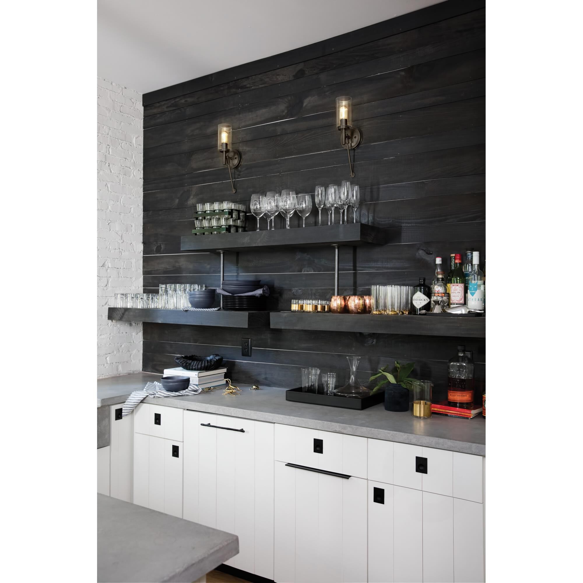 Shown in Black Oxide finish and Clear Seedy glass