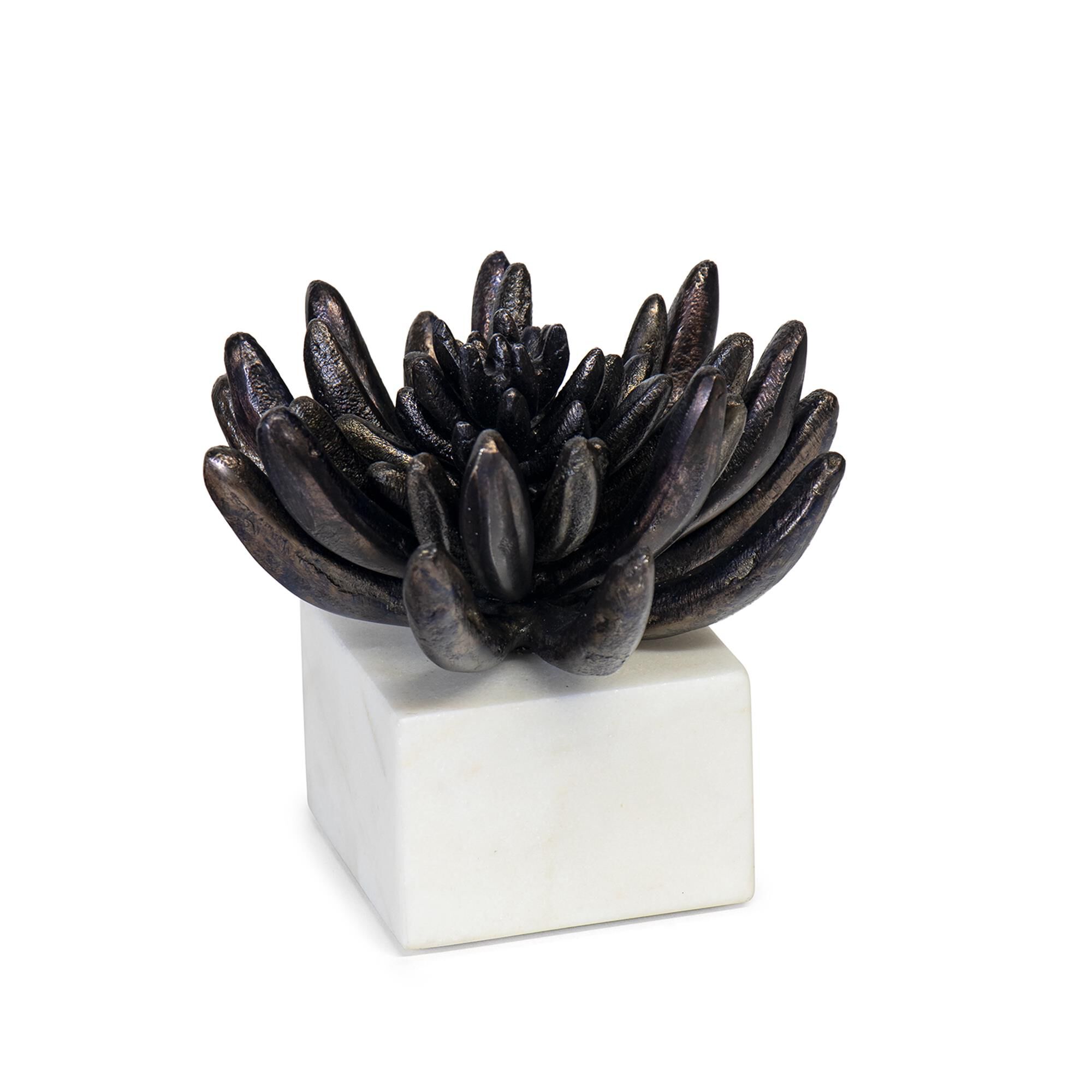 Shown in Blackend Zinc finish