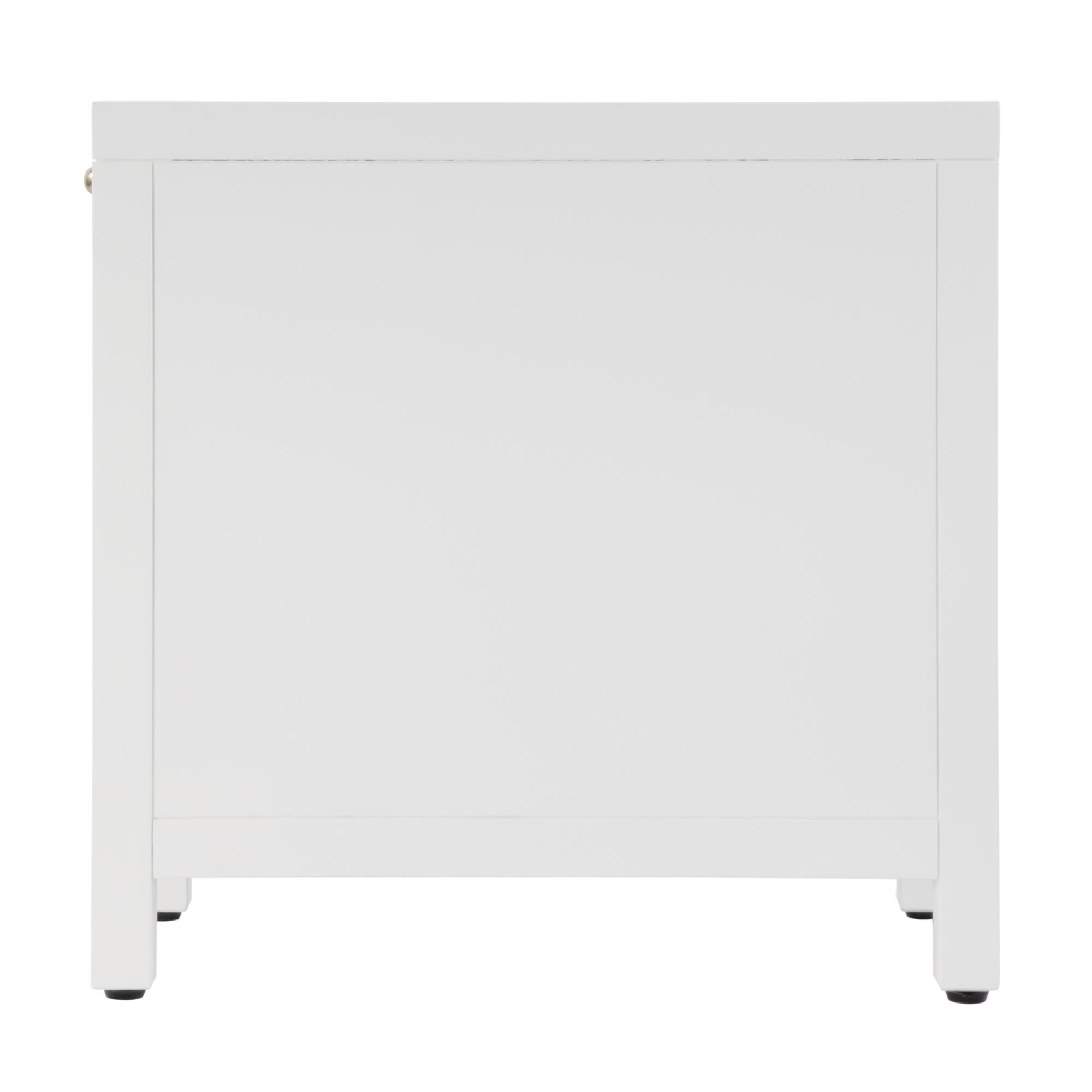 Shown in Smooth White finish