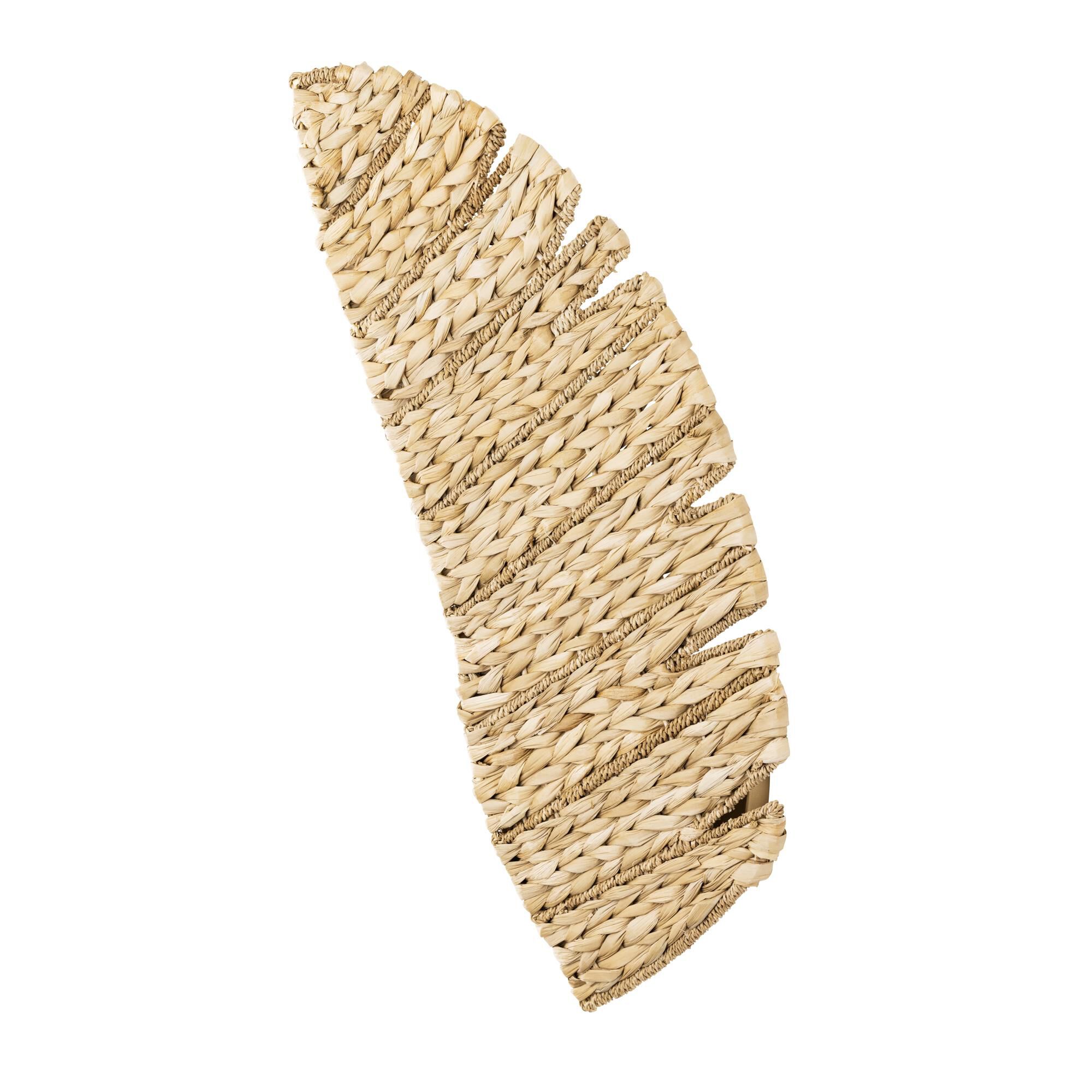 Shown in French Gold/Natural Seagrass finish and Natural Seagrass With Lampakanay Rope shade