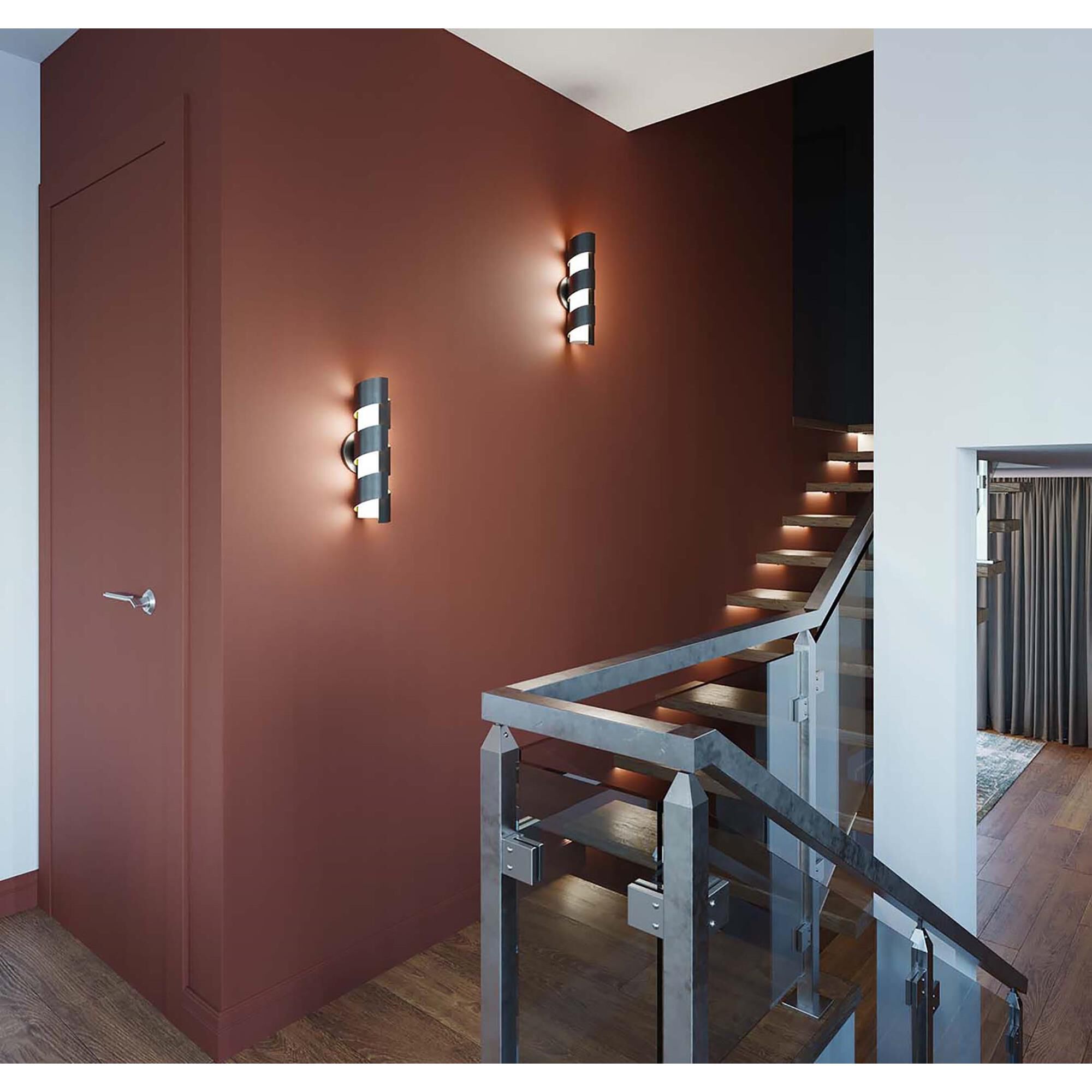 Shown in Black finish and Black Metal shade