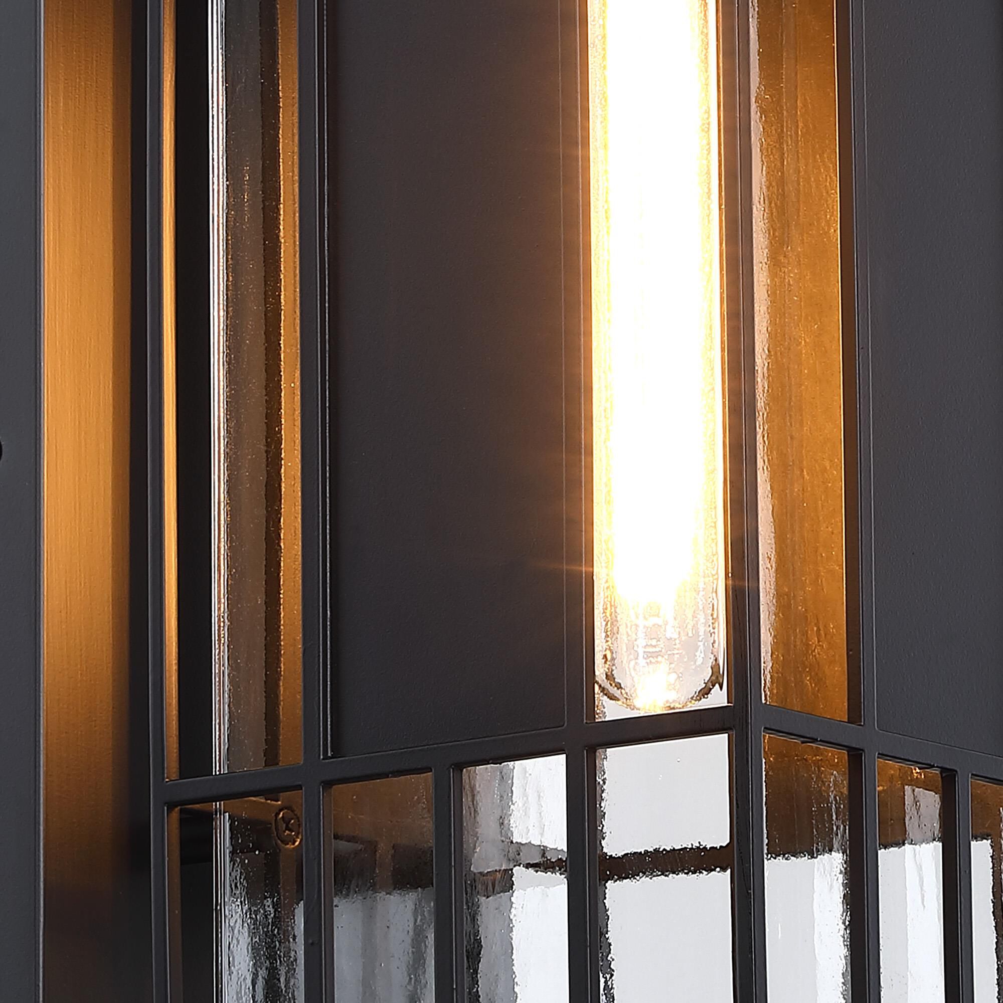 Shown in Matte Black finish and Clear glass