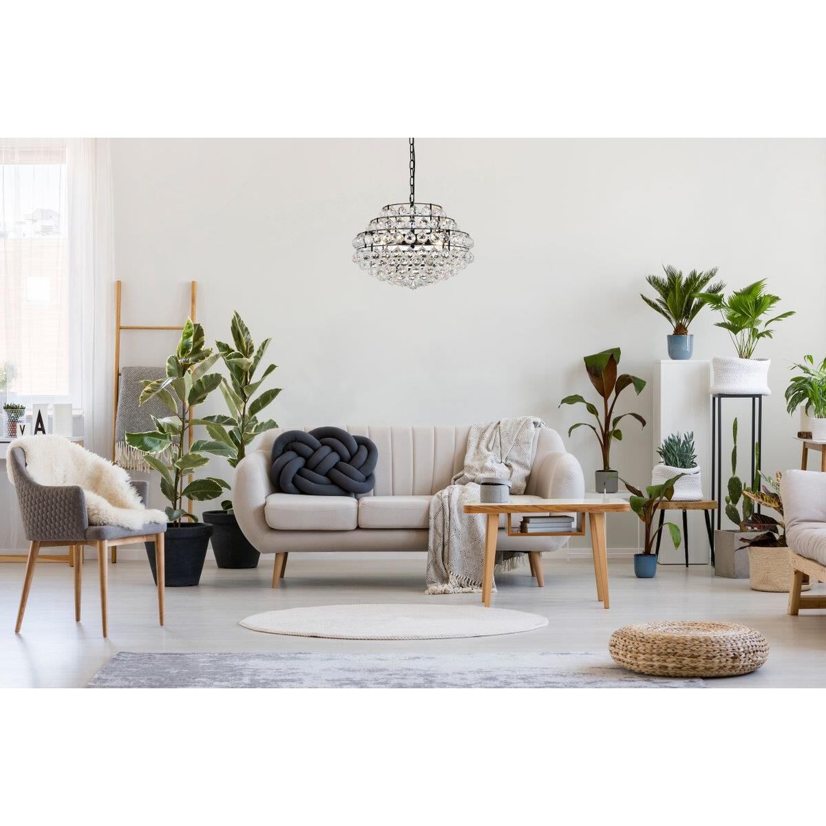 Shown in Black finish and Royal Cut Clear crystal