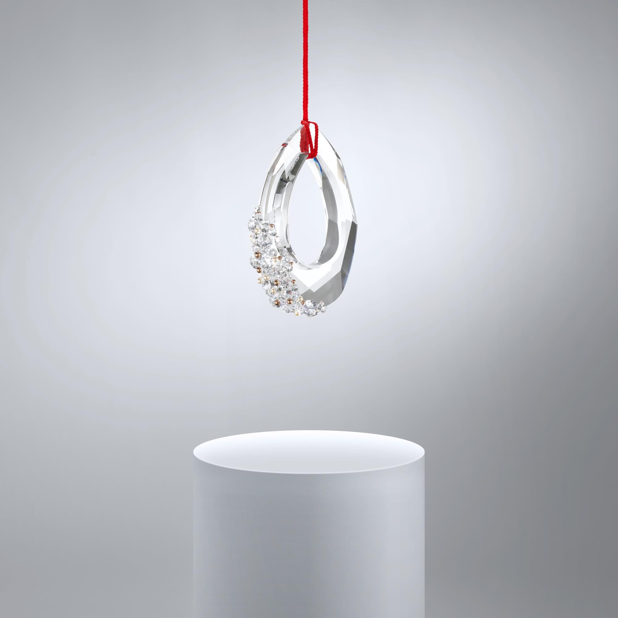 Shown in Polished Chrome With Red Rope finish and Radiance crystal and Crystal glass
