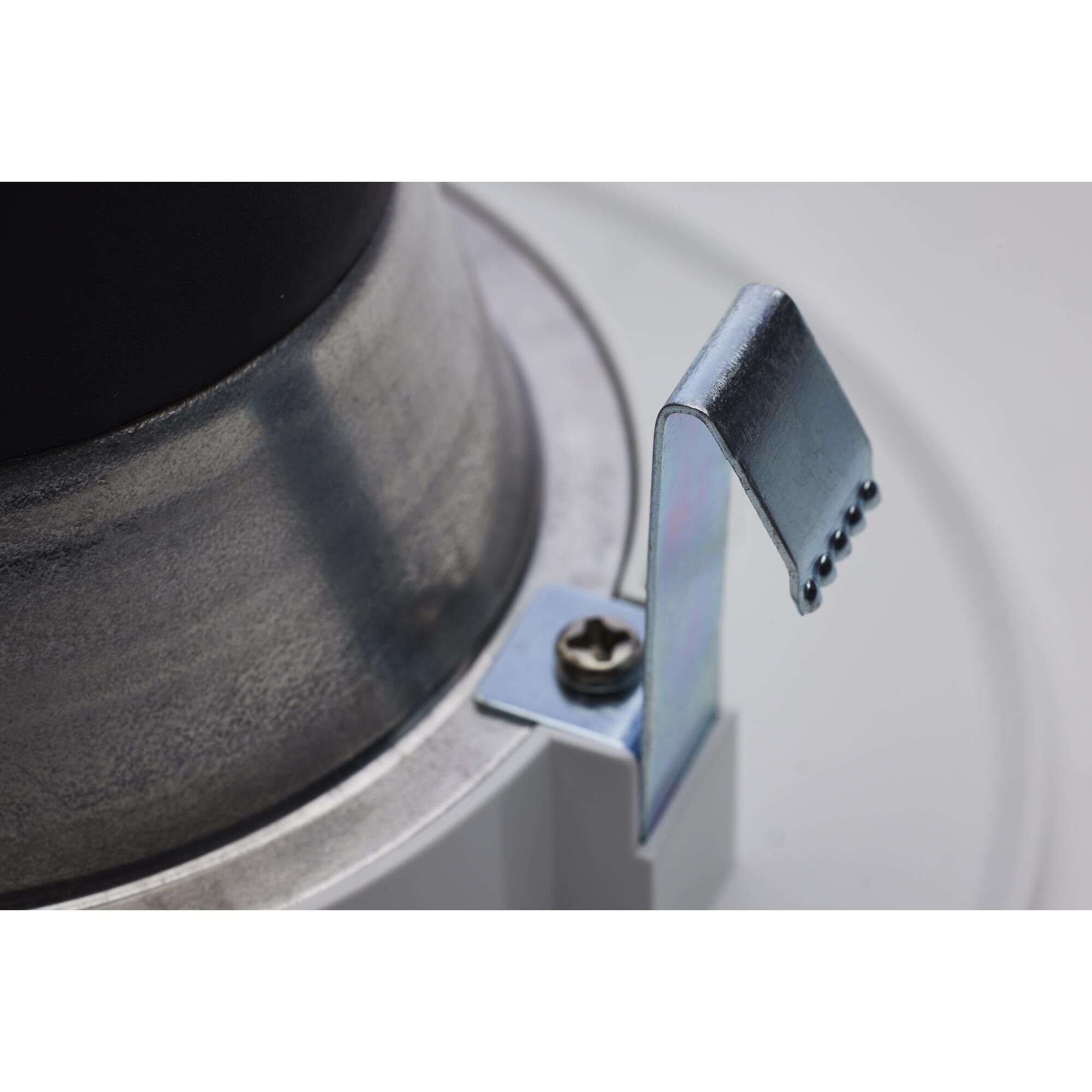 5 Inch LED Recessed Lighting Trim by Satco