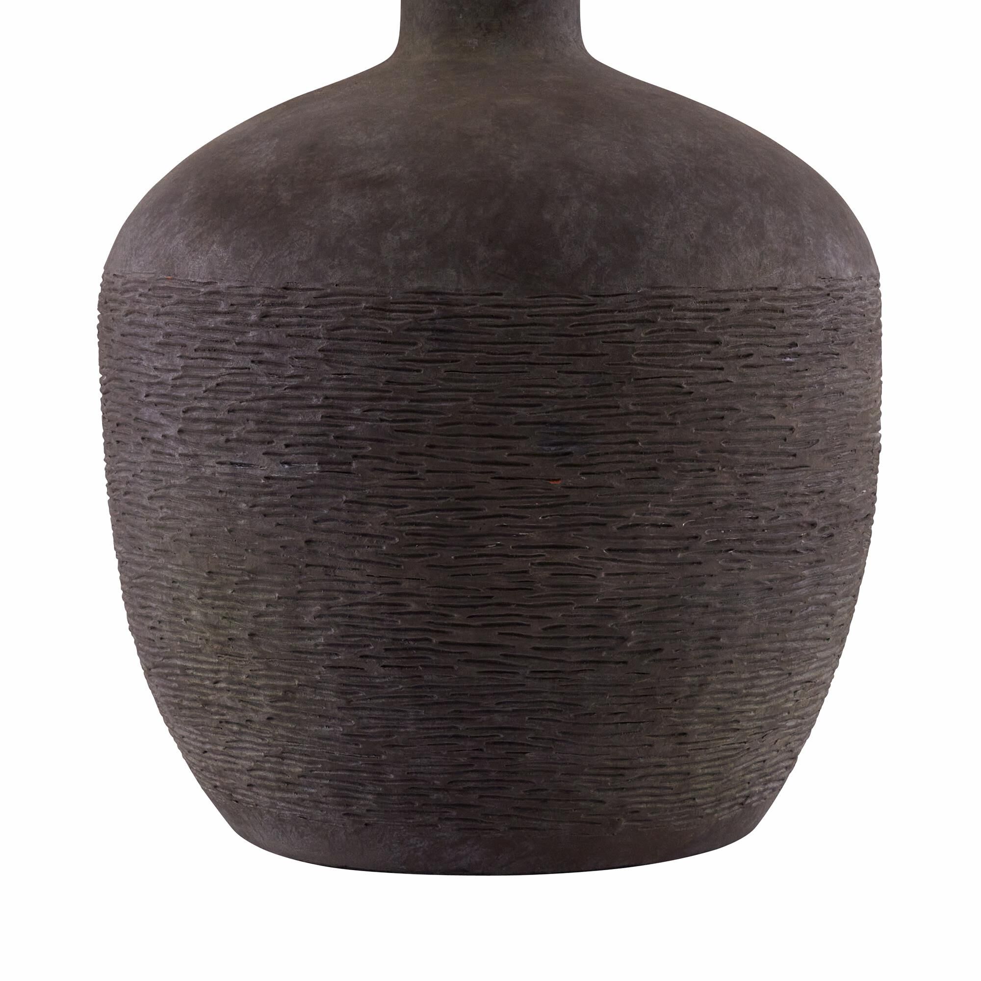 Shown in Rhino finish and Linen shade