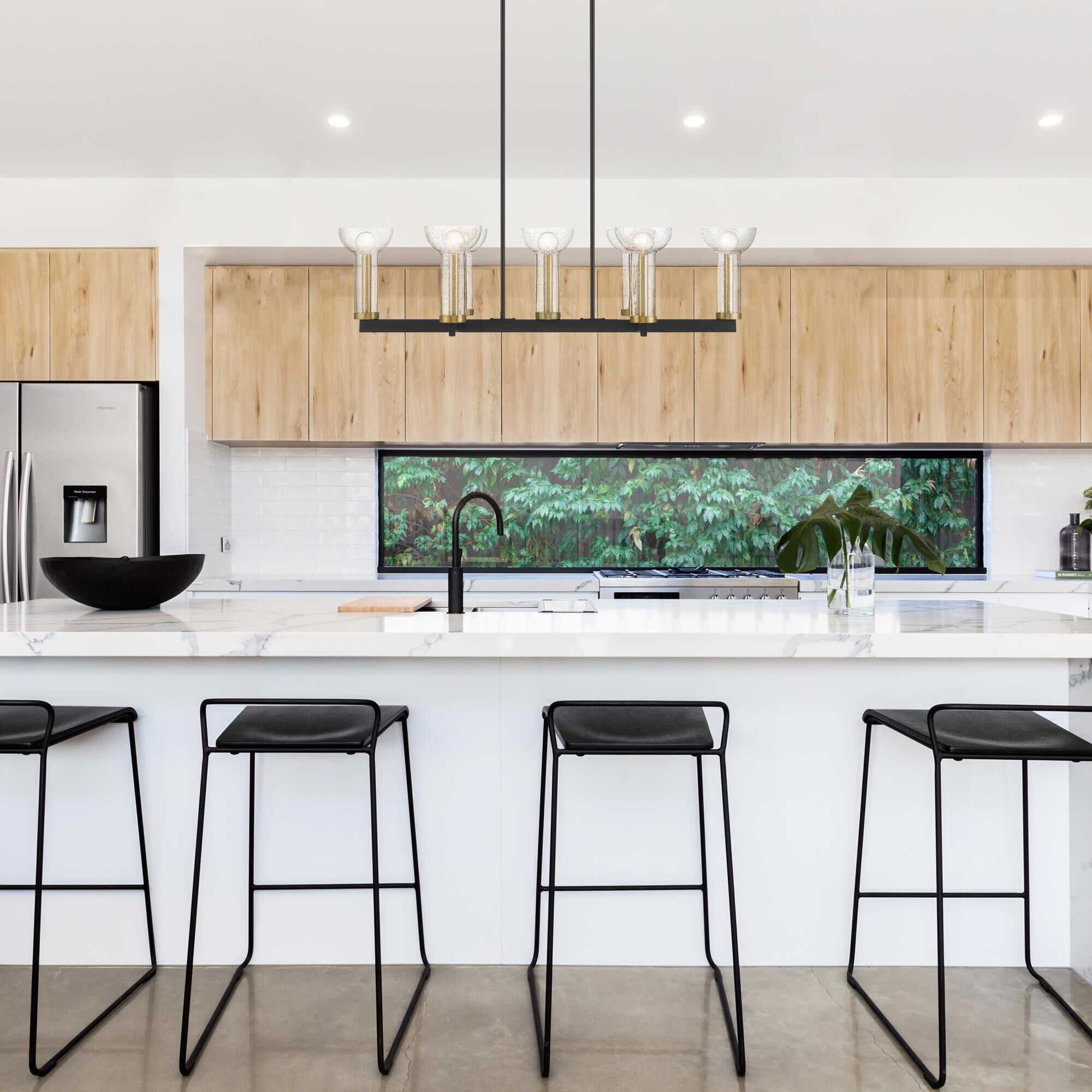 Shown in Matte Black finish and Clear Seedy glass