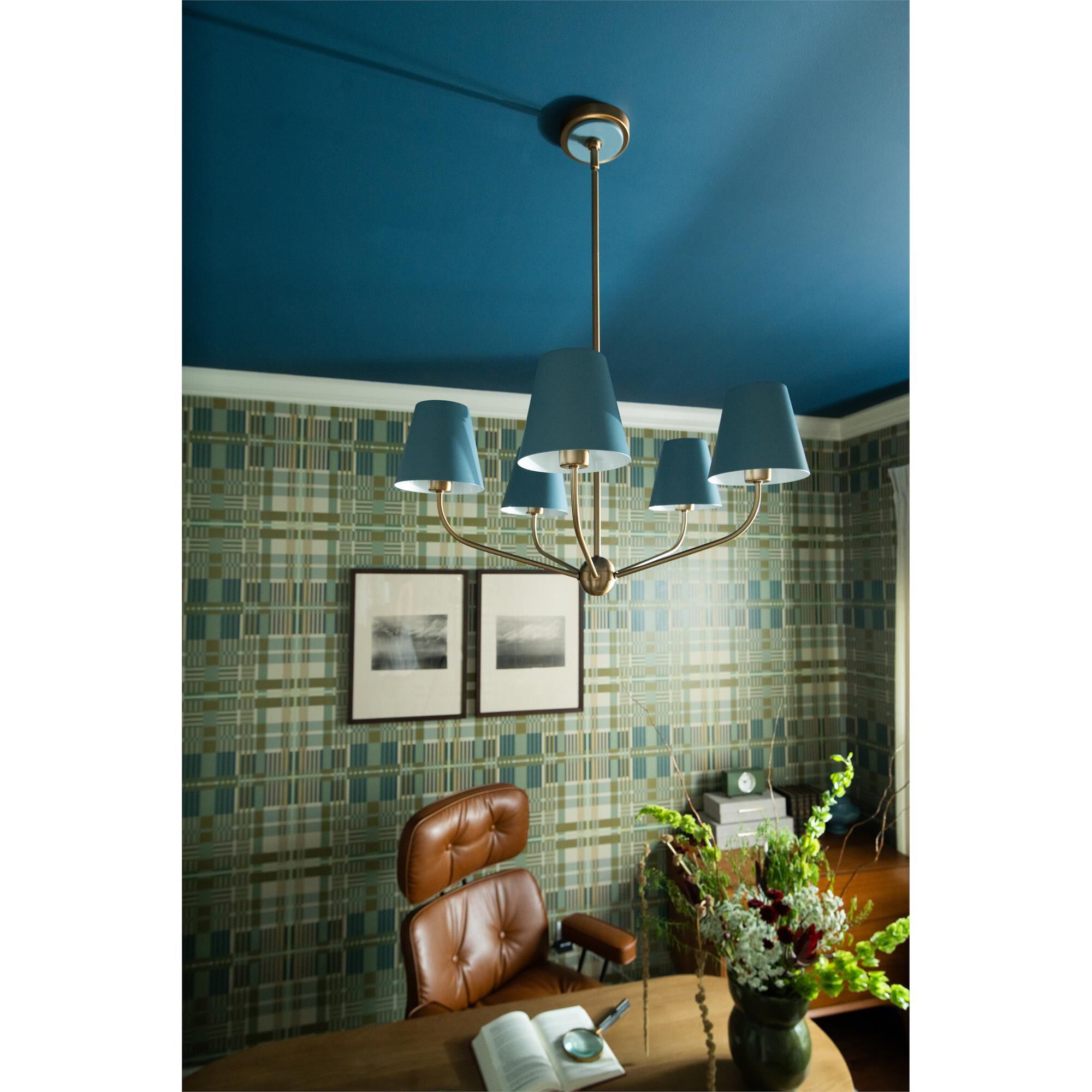 Shown in Vibrant Gold and Blue finish and Steel shade