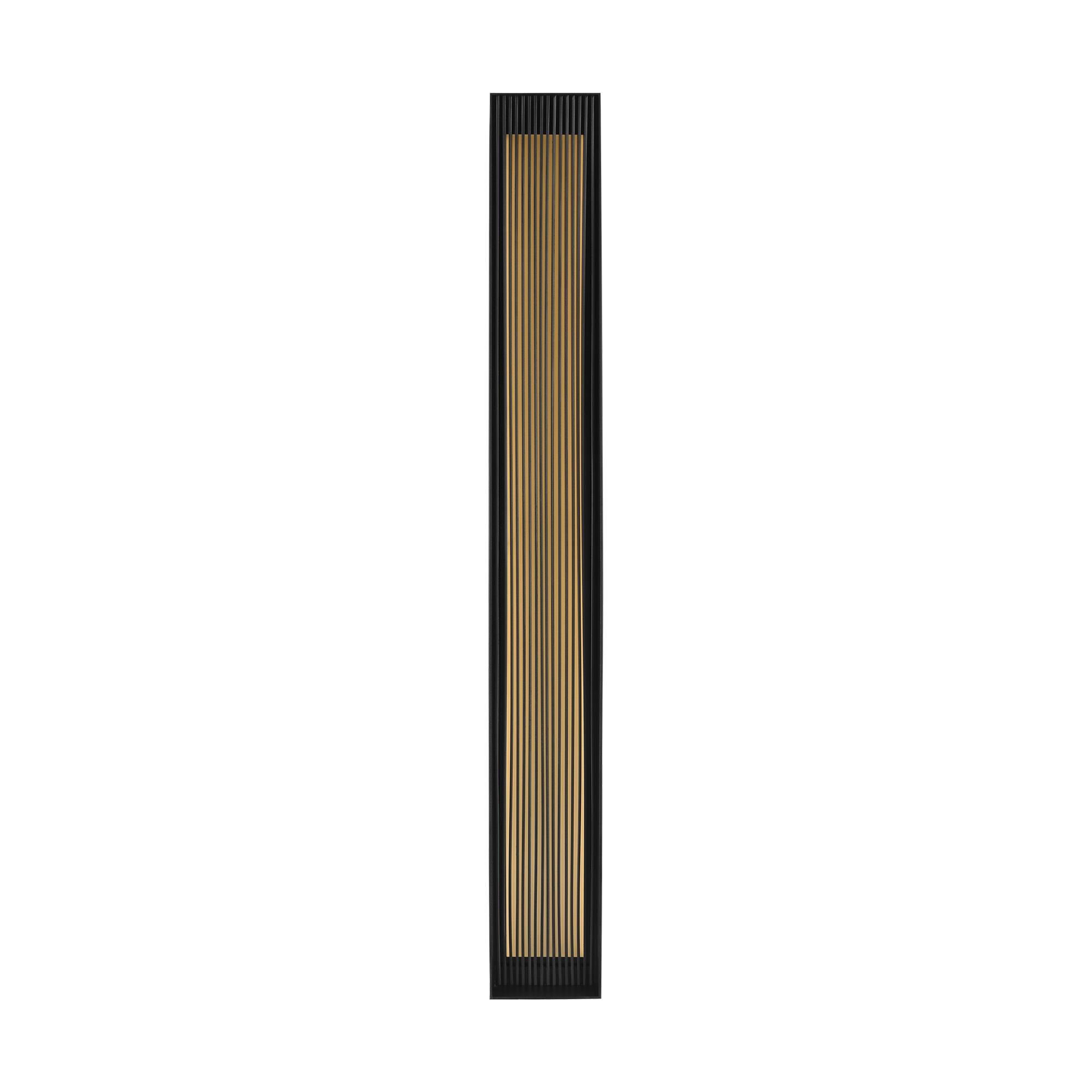 Shown in Outdoor Black finish and Aluminum shade