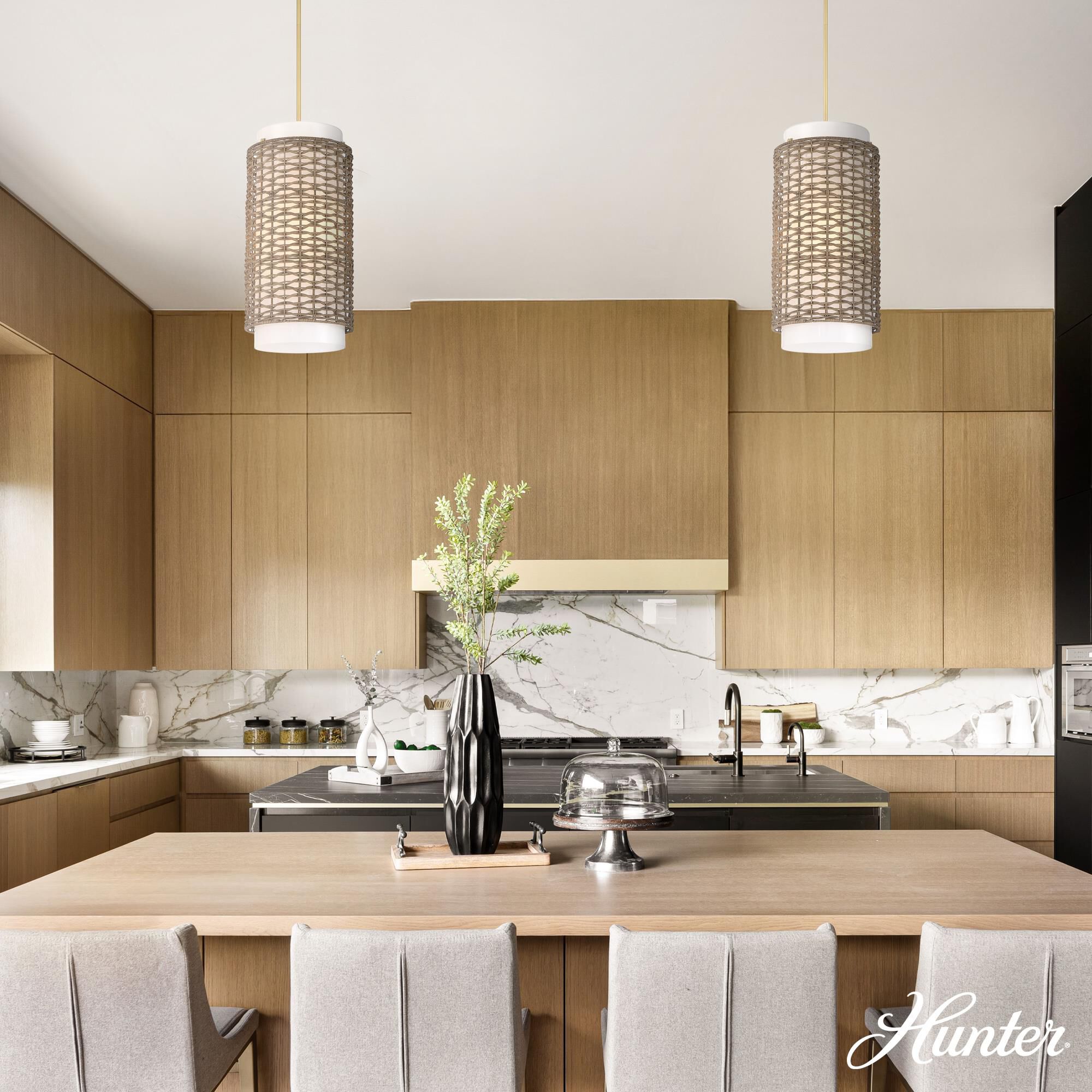 Shown in Luxe Gold finish and Cased White glass