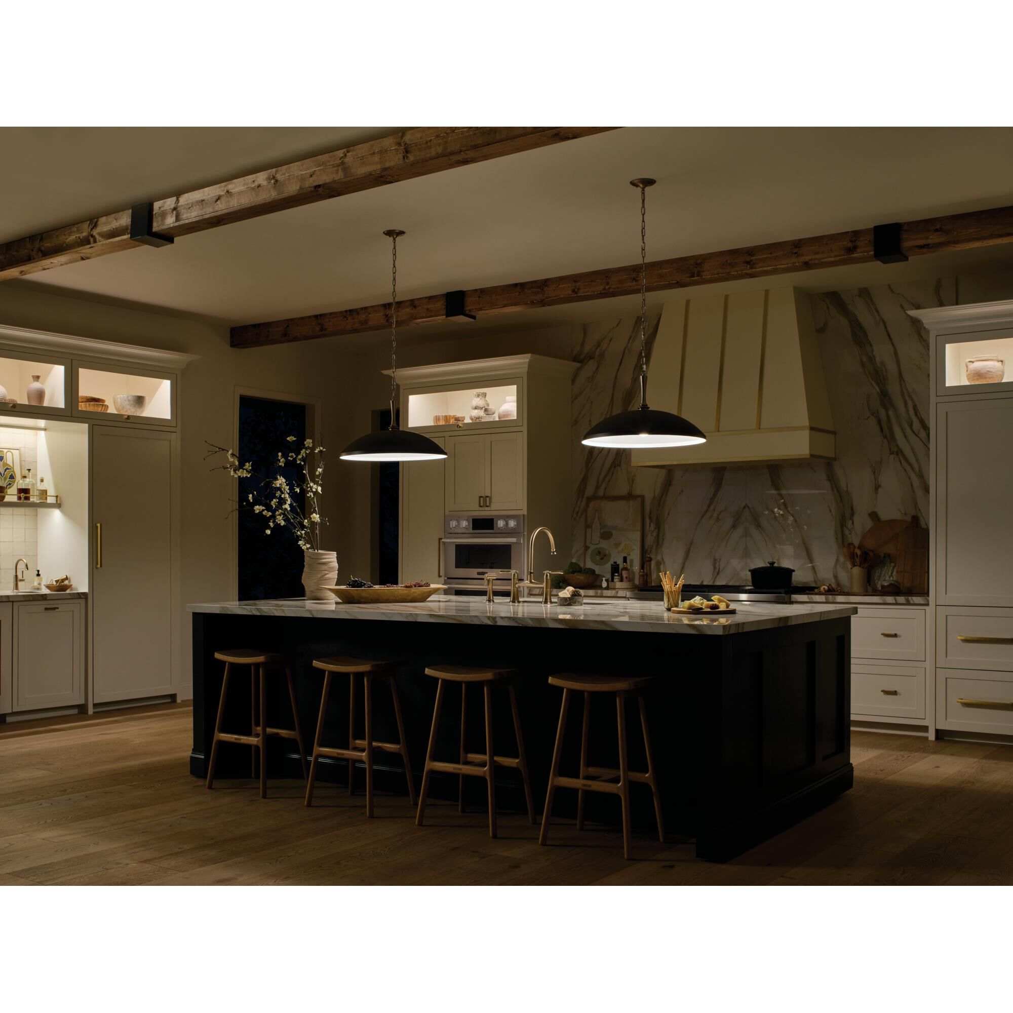 Shown in Black finish and Metal, Dome and Smooth shade