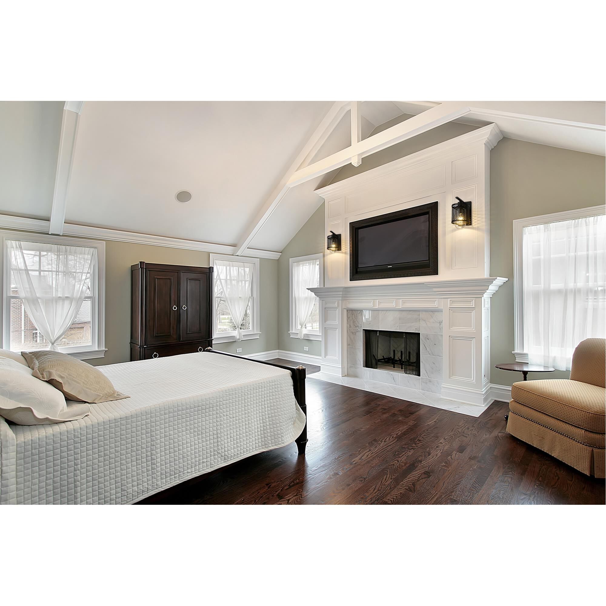 Shown in Matte Black finish and Clear glass and Clear shade