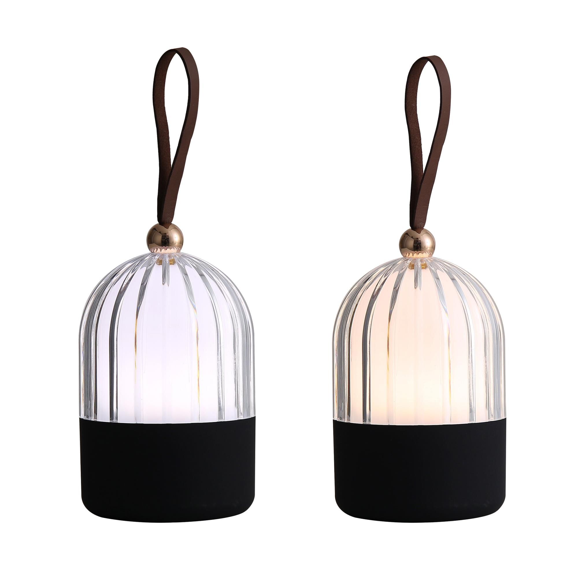 Shown in Matte Black finish and Clear glass