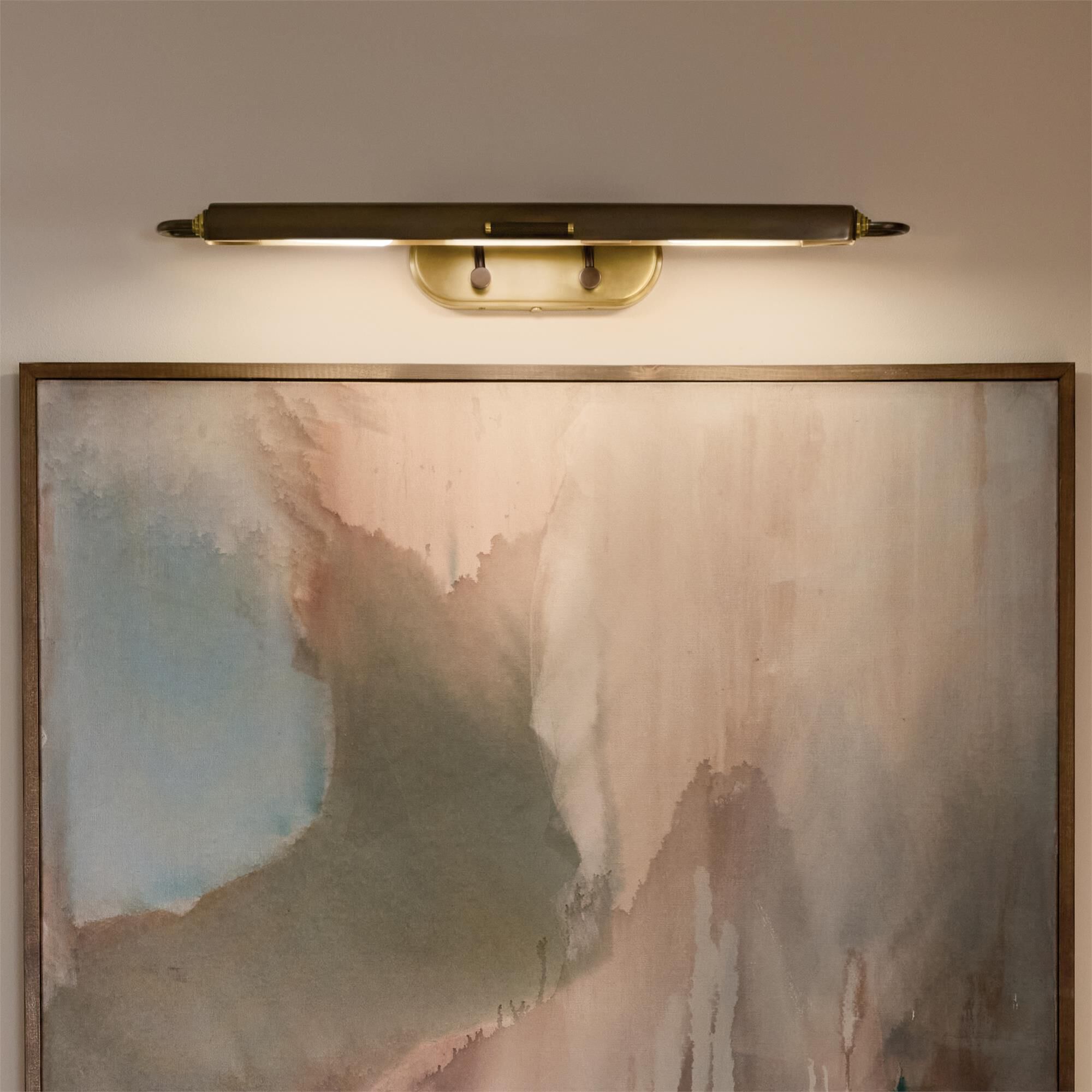 Shown in Lacquered Bronze finish and Metal shade