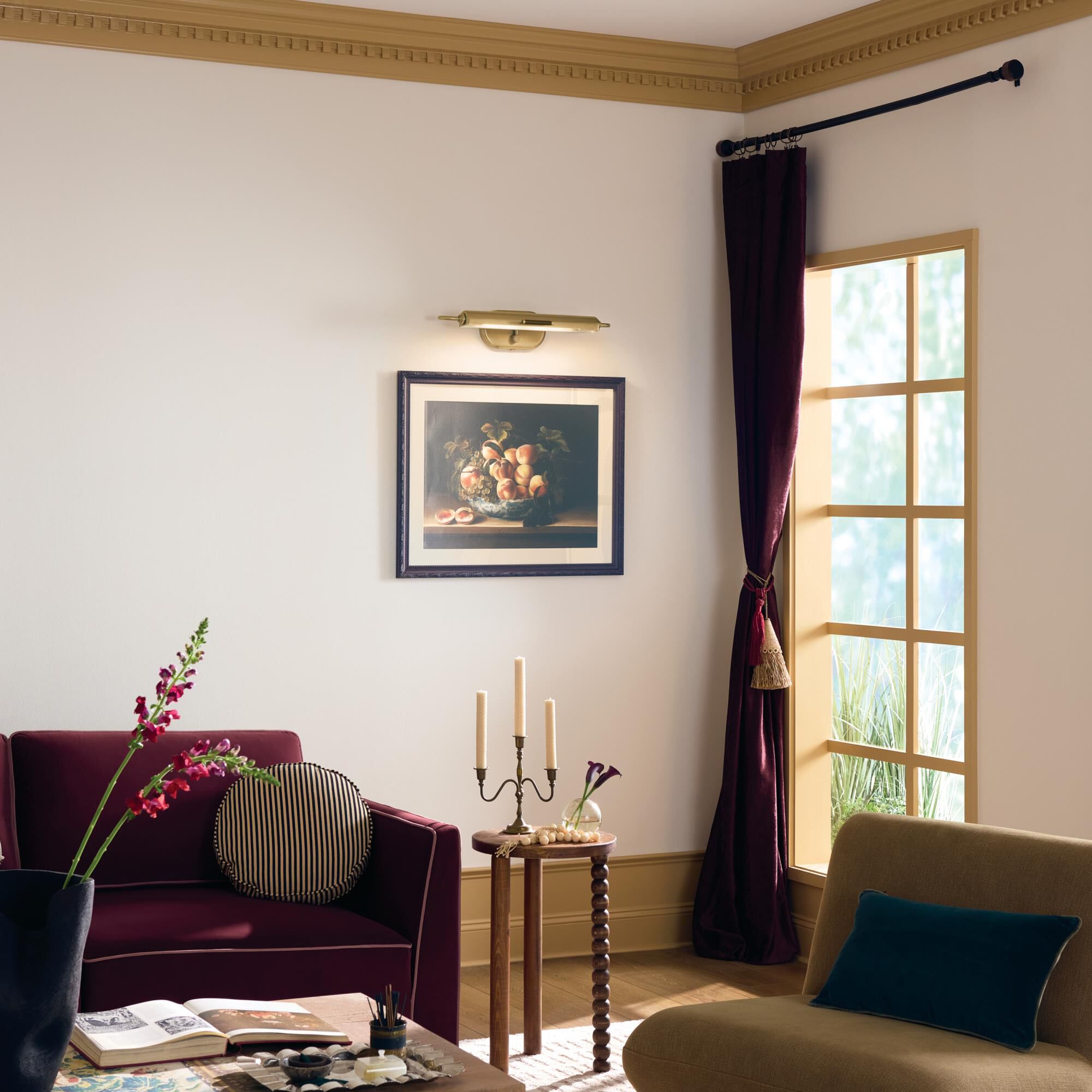 Shown in Lacquered Brass finish and Metal shade