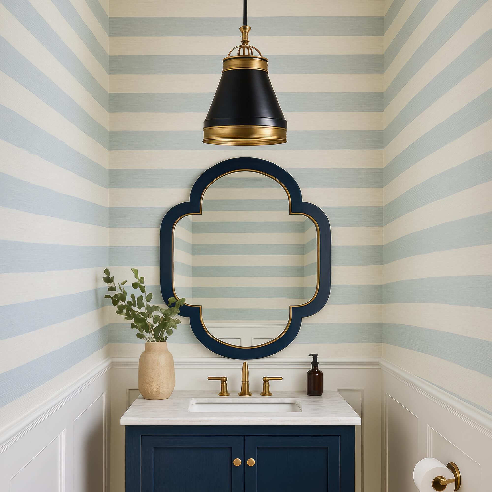 Shown in Black and Brass finish and Black shade