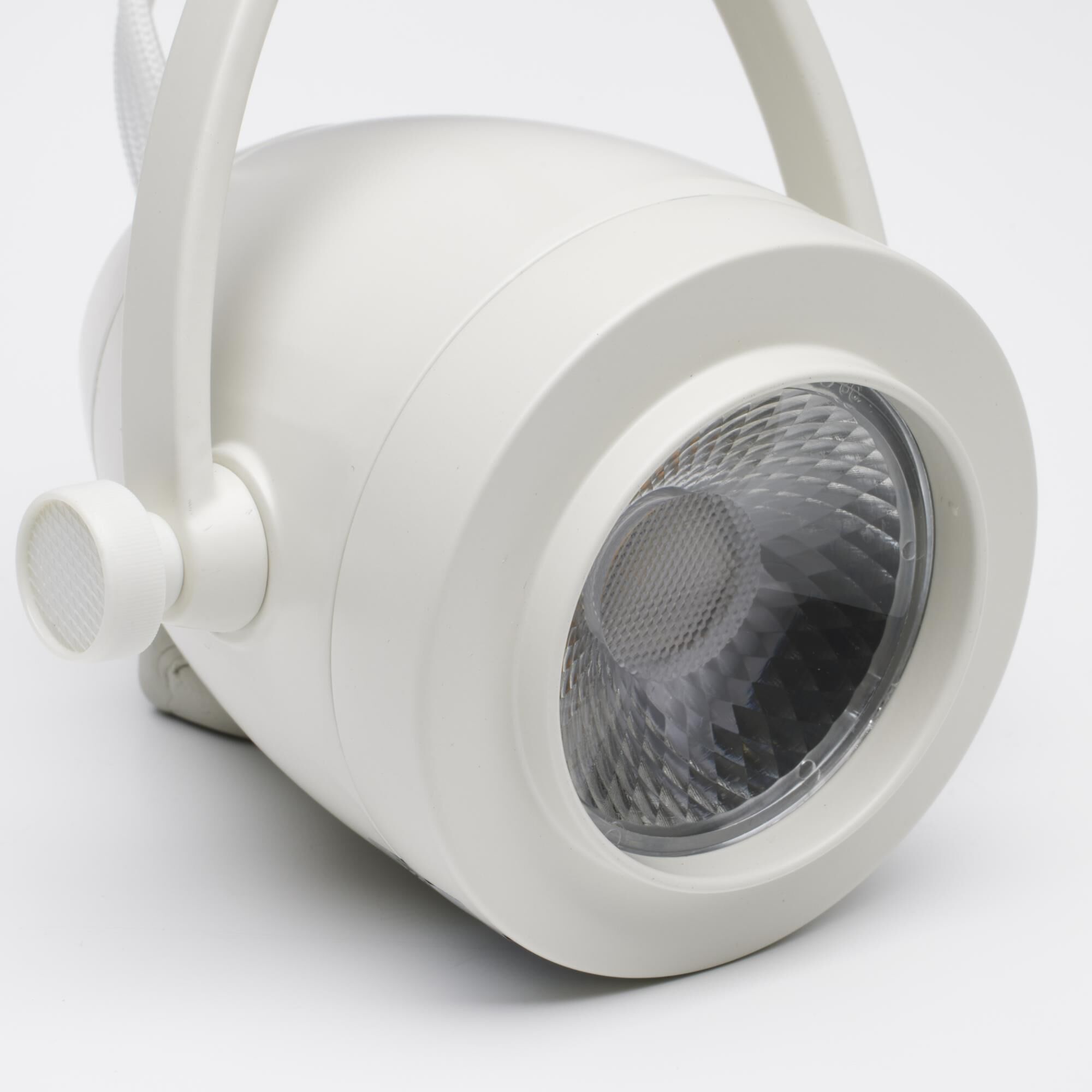 48 Inch Track Lighting Kit by Nuvo Lighting