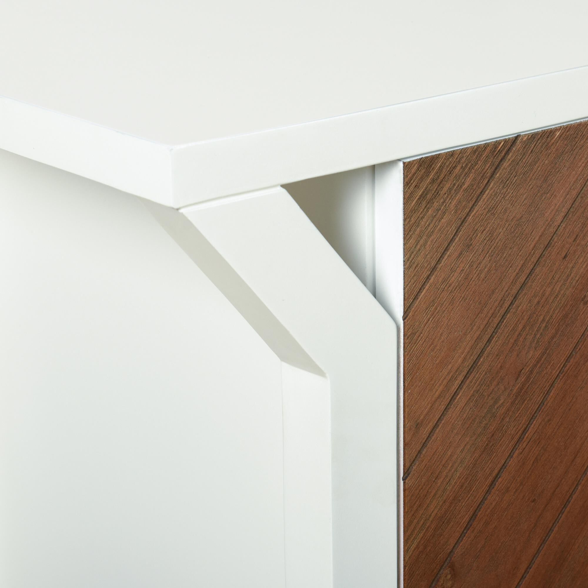 Shown in White & Amber finish