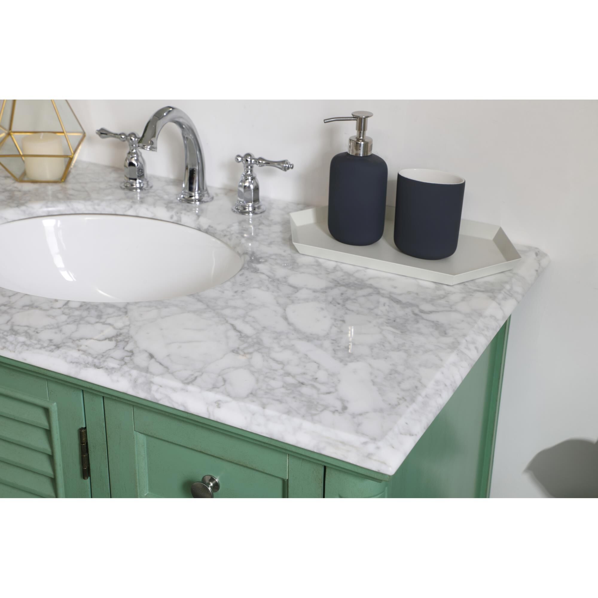 Shown in Vintage Mint finish