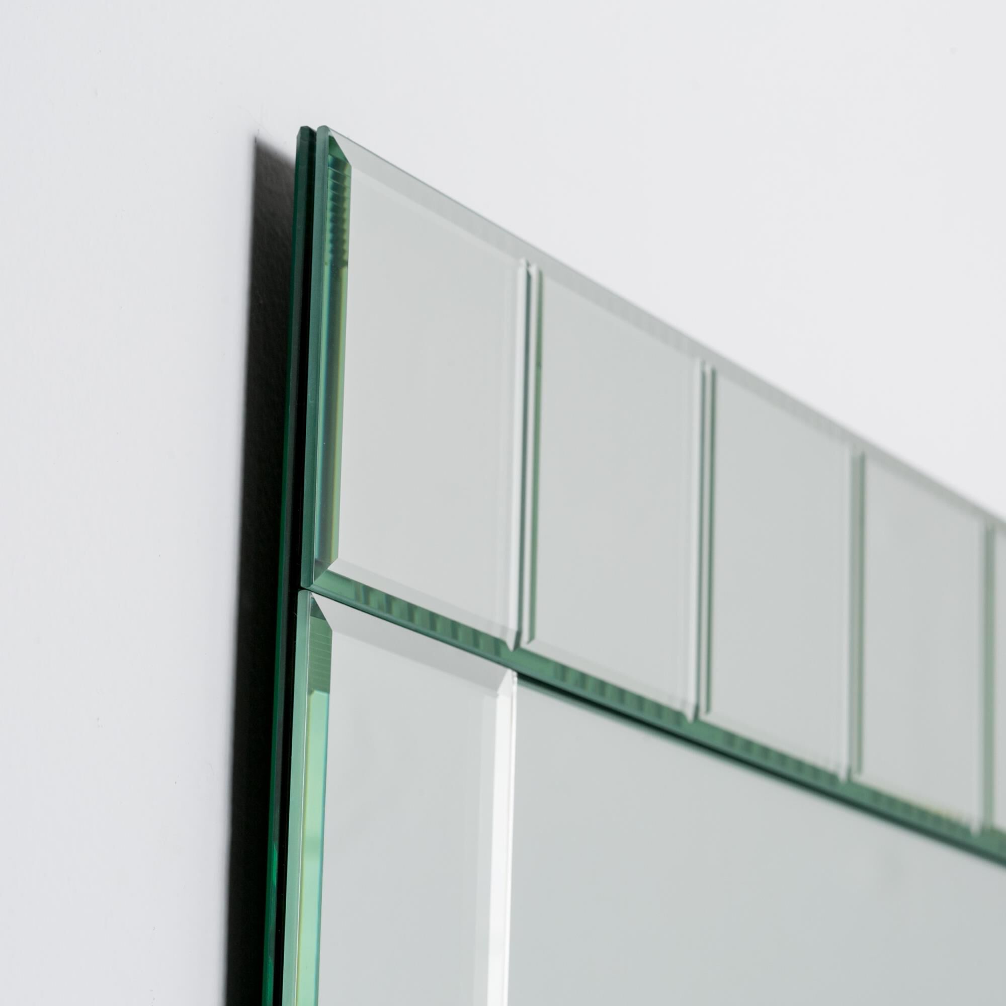 Shown in Mirror finish