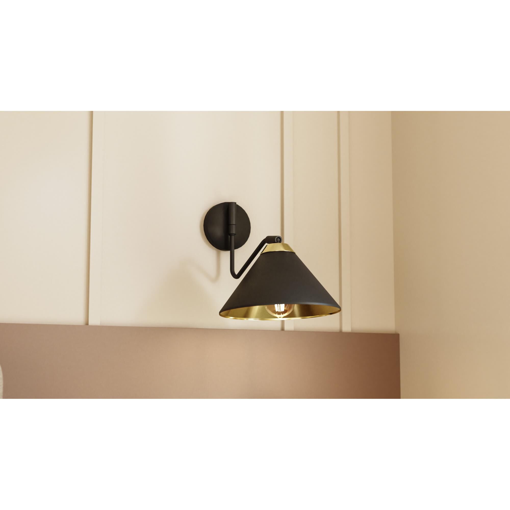 Shown in Matte Black finish and Metal shade