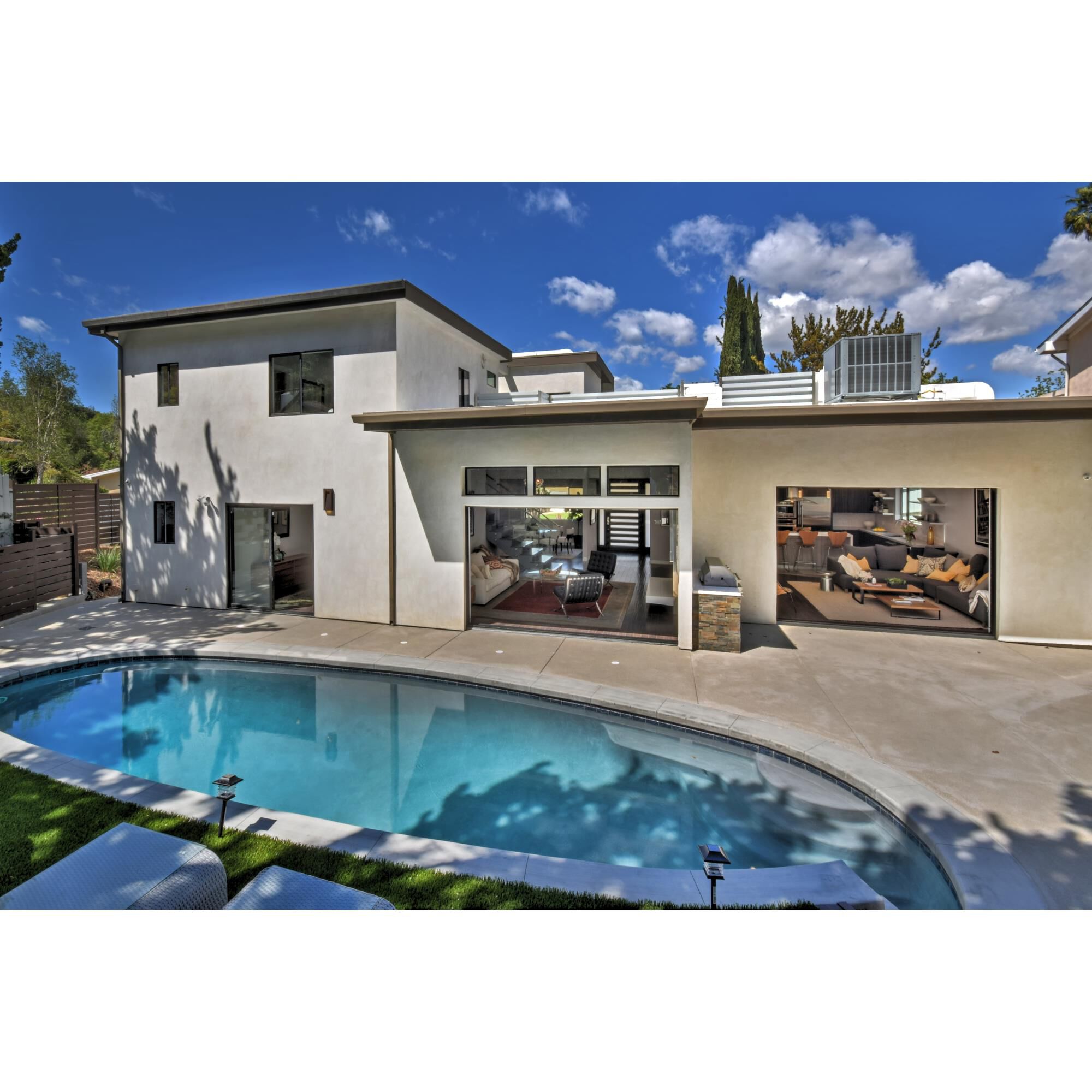 Shown in Architectural Bronze finish