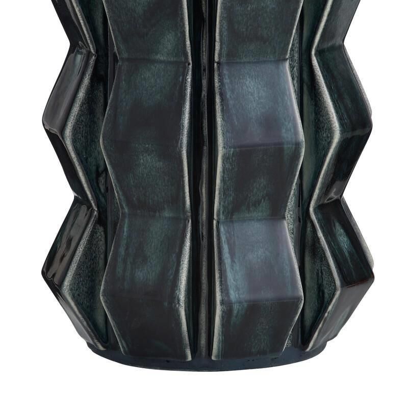 Shown in Ocean Reactive finish and Hardback shade