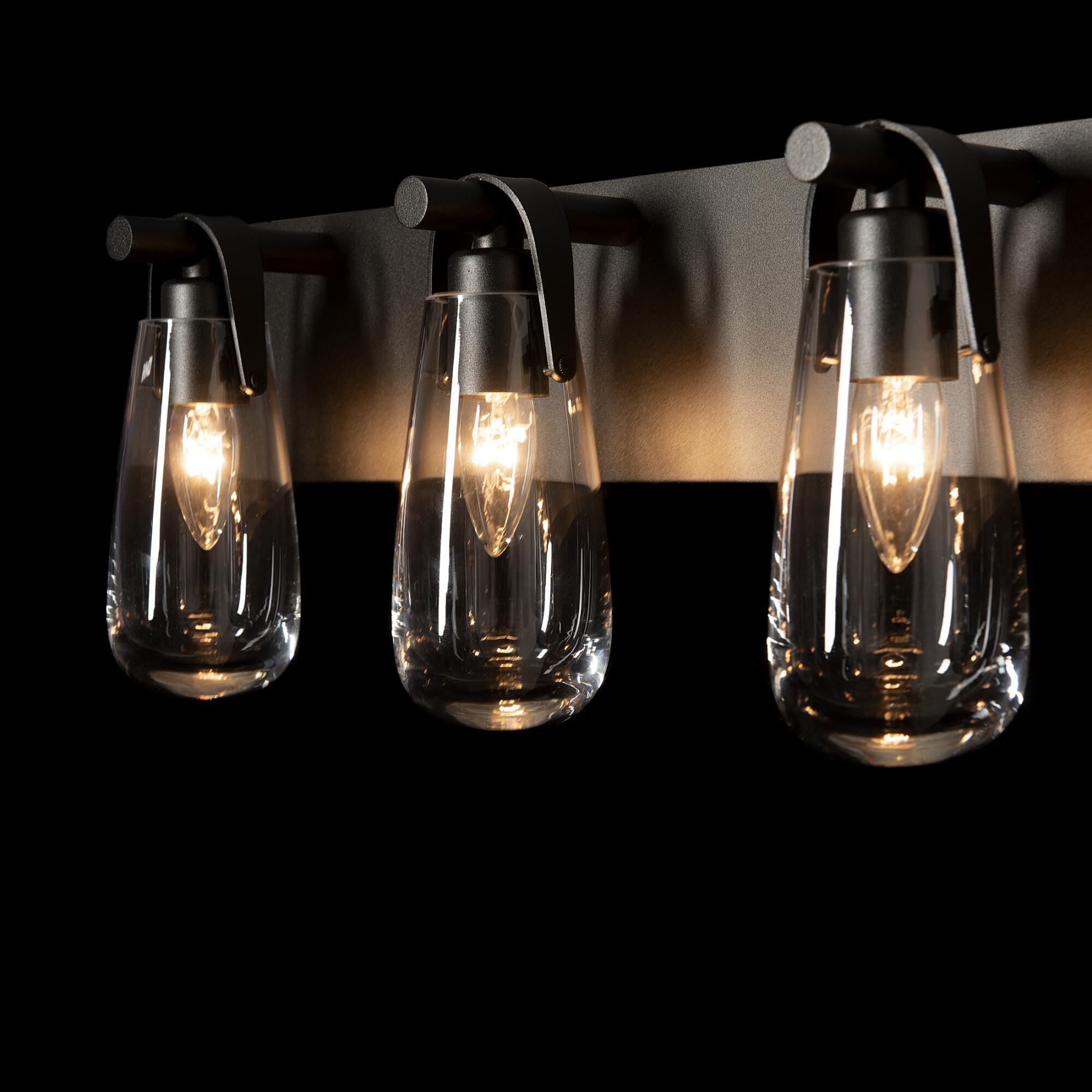 Shown in Oil Rubbed Bronze finish and Clear glass