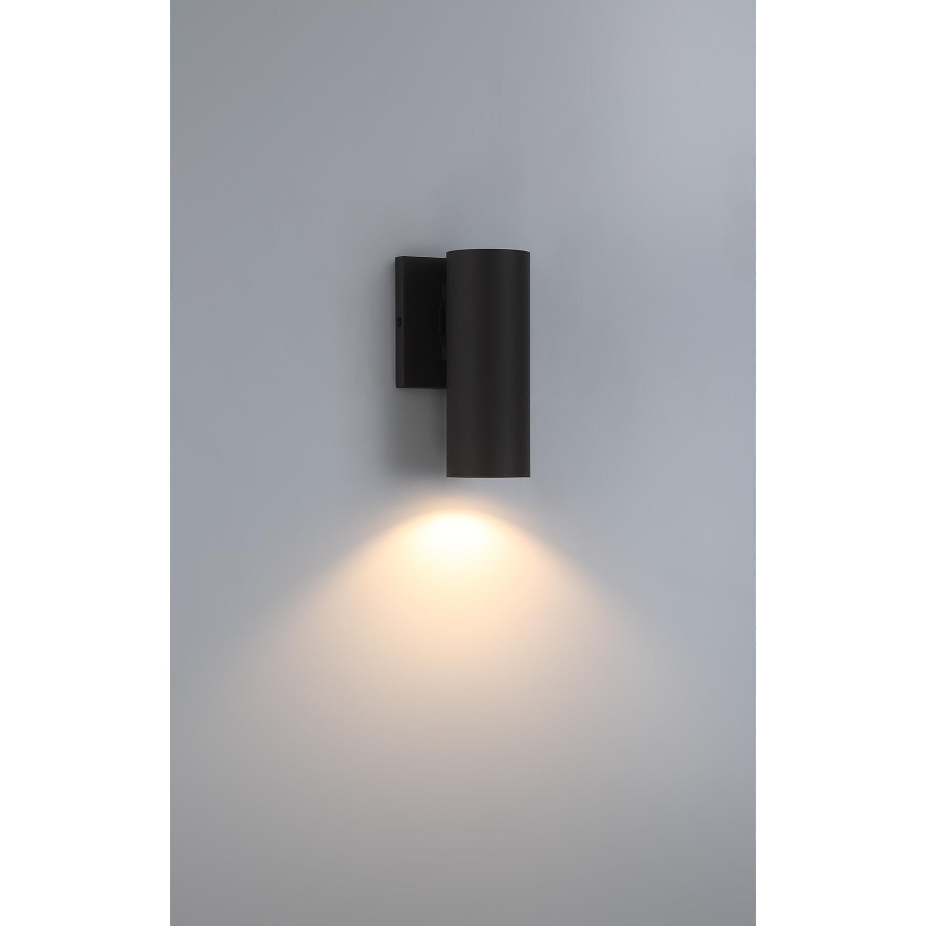 Kelley 8 Inch Outdoor Wall Light by Savoy House