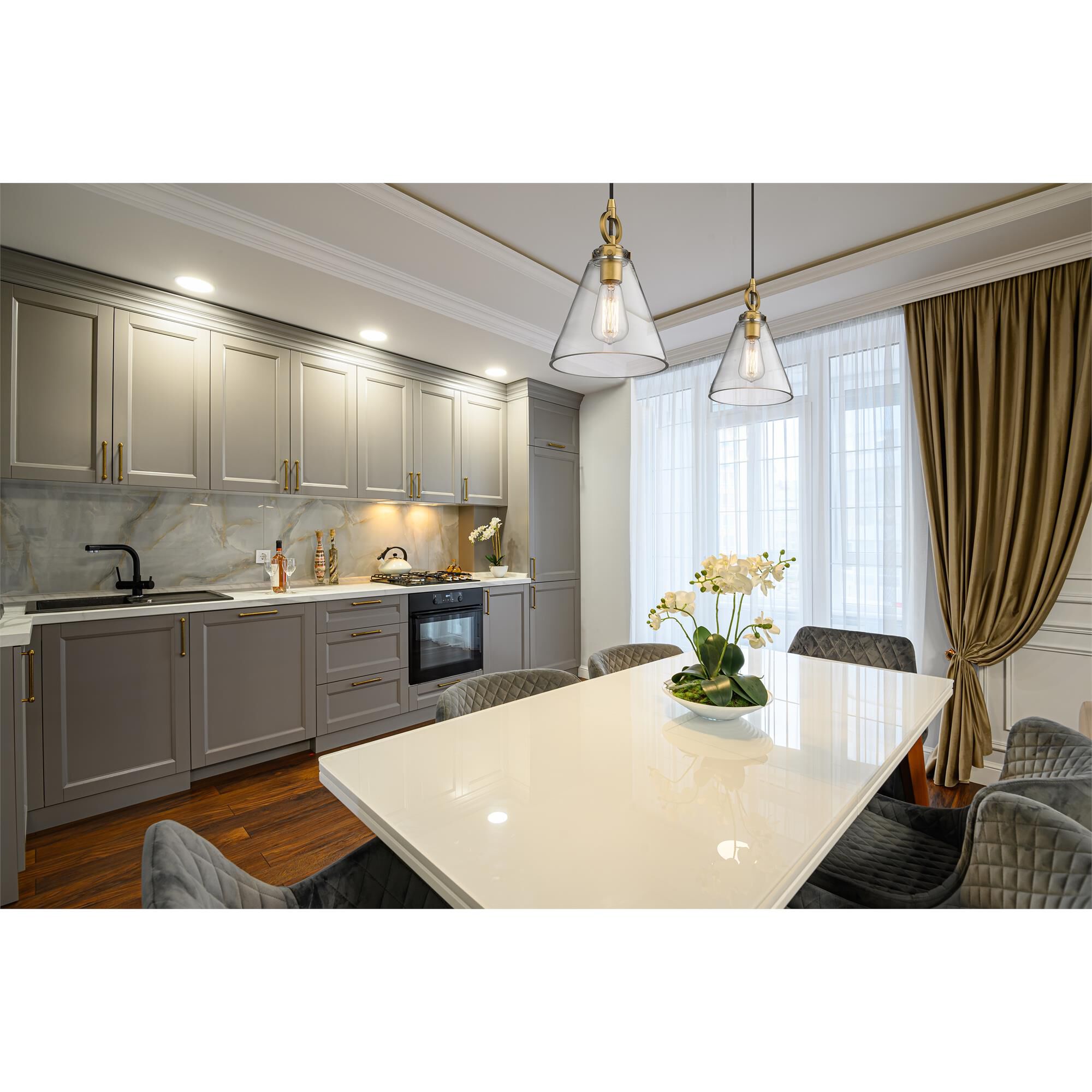 Shown in Rubbed Brass finish and Clear glass and No Shade shade