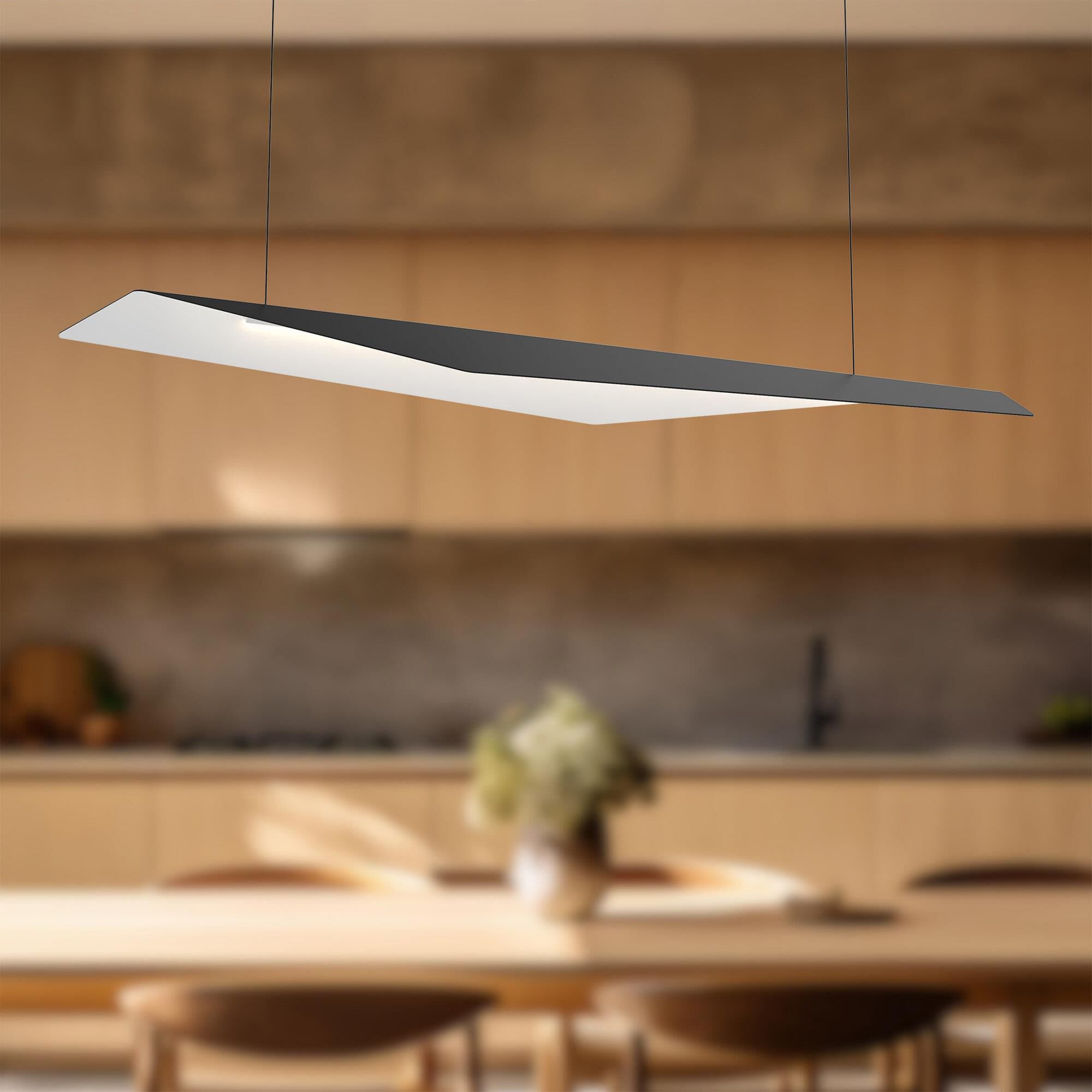 Shown in Black/White finish and Metal shade