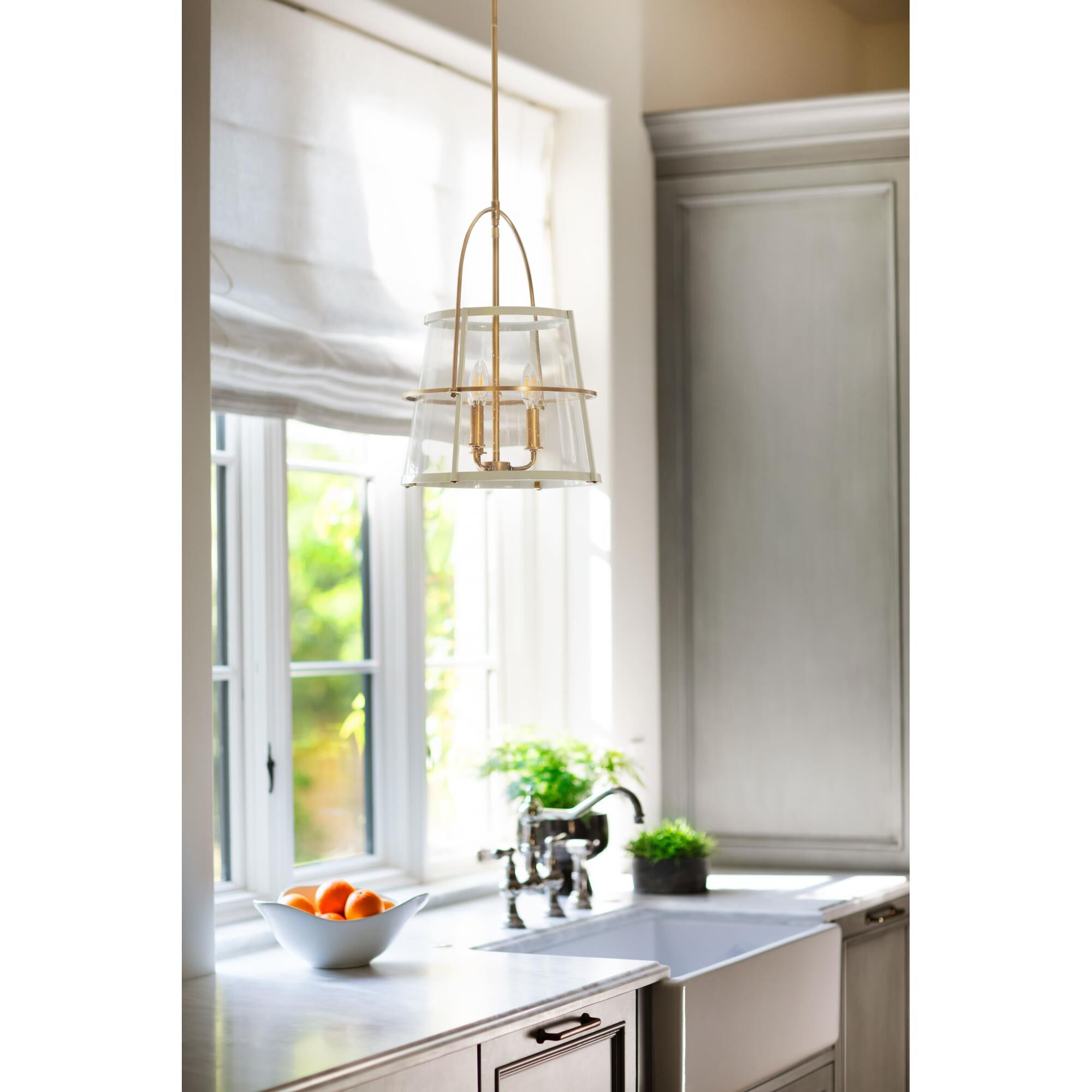 Shown in Heritage Brass with Polished White Accents finish and Clear Seedy glass