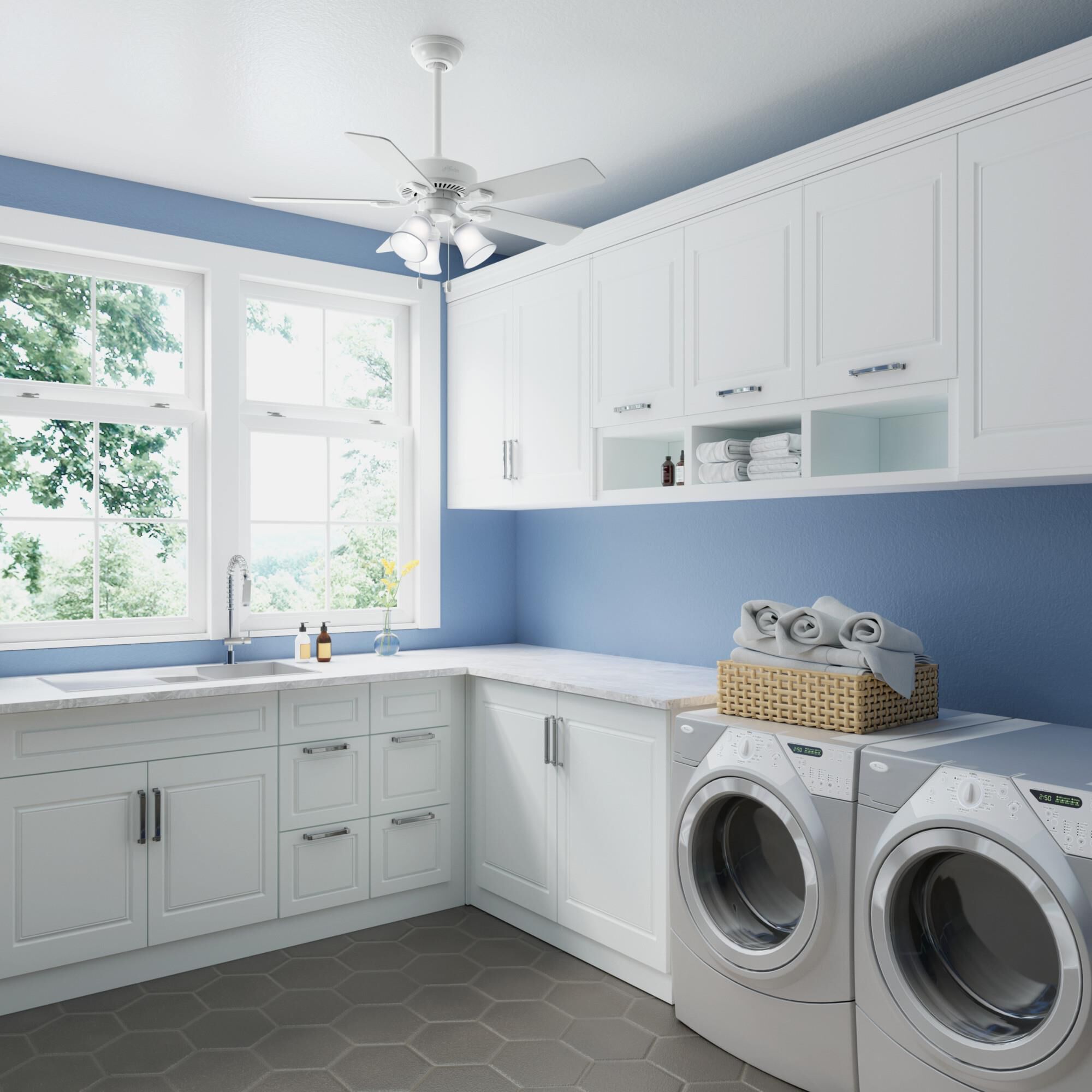 Shown in Fresh White finish and Clear Frosted glass