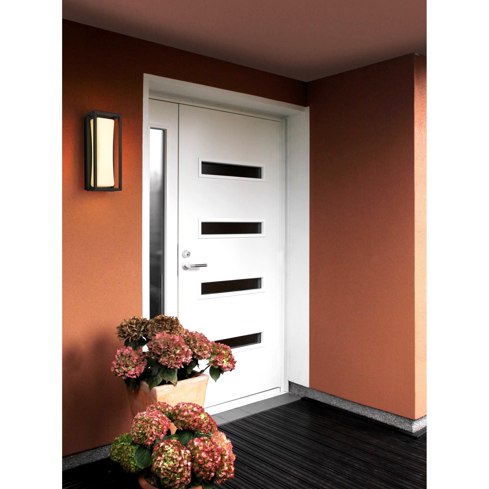 Shown in Black finish and Polycarbonate shade